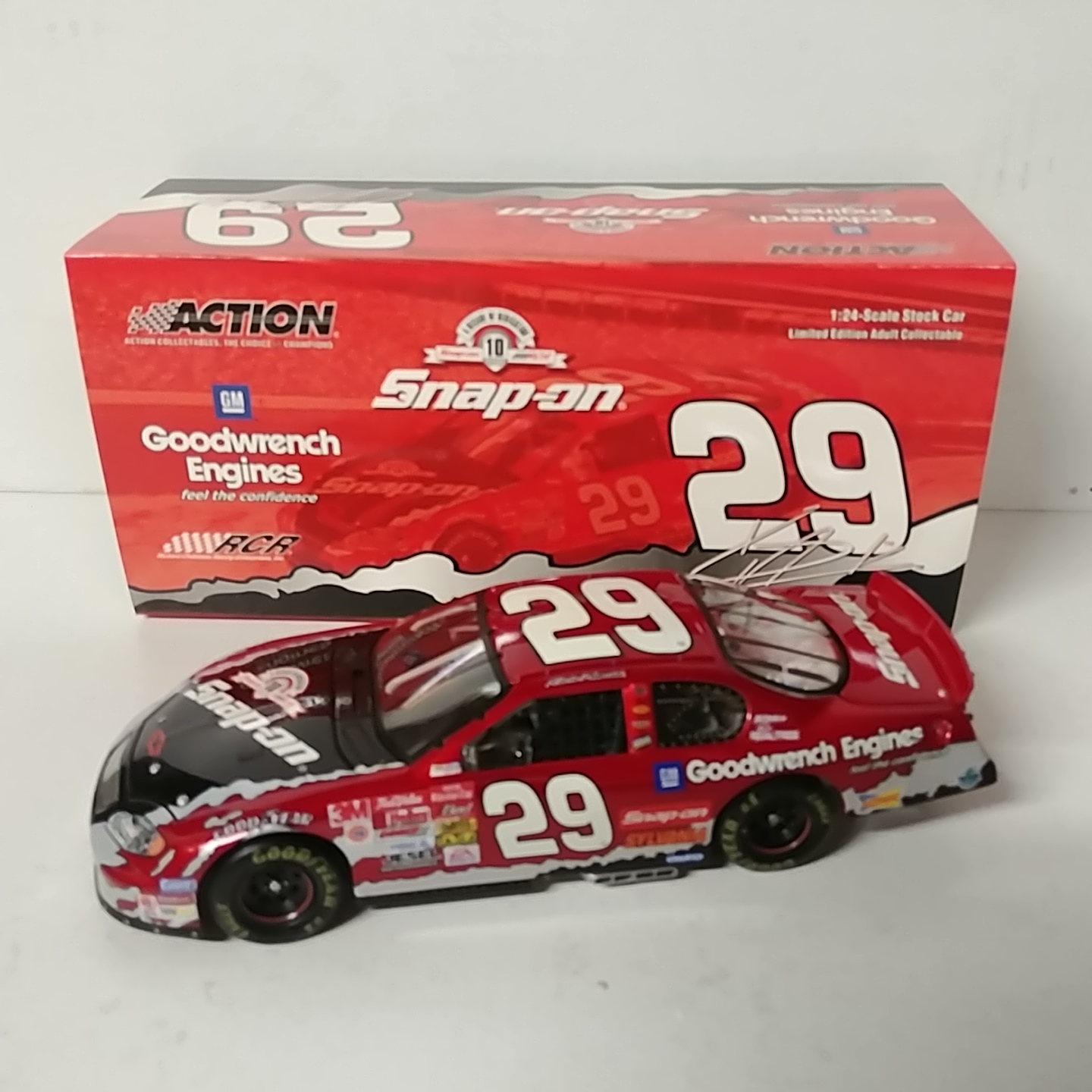 2003 Kevin Harvick 1/24th GM Goodwrench "Snap-On" c/w car