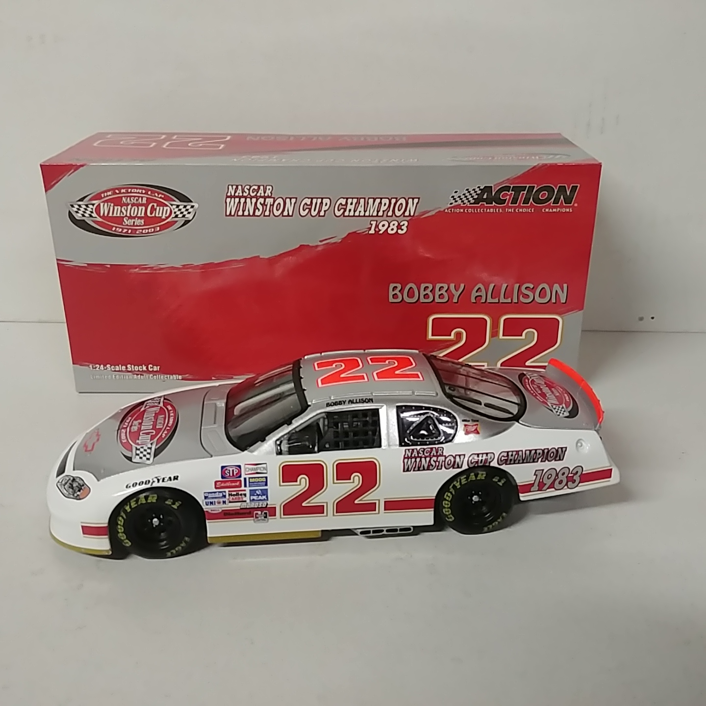 2003 Bobby Allison 1/24th Victory Lap c/w car