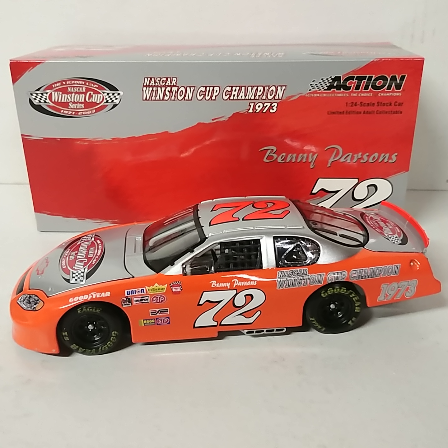 2003 Benny Parsons 1/24th Victory Lap c/w car