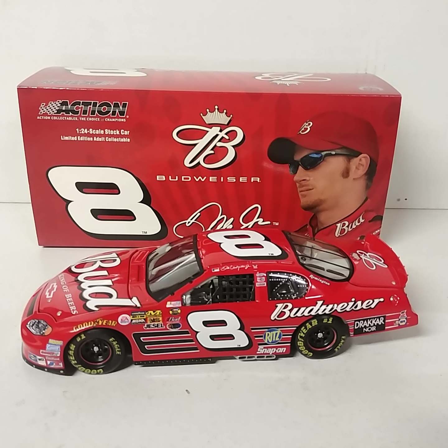 2004 Dale Earnhardt Jr 1/24th Budweiser c/w car