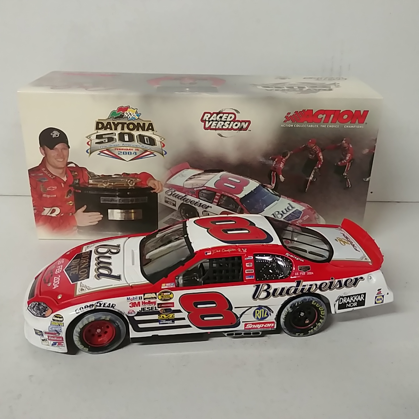 2004 Dale Earnhardt Jr 1/24th Budweiser "Daytona 500 Win" Born on Date Raced Version c/w car