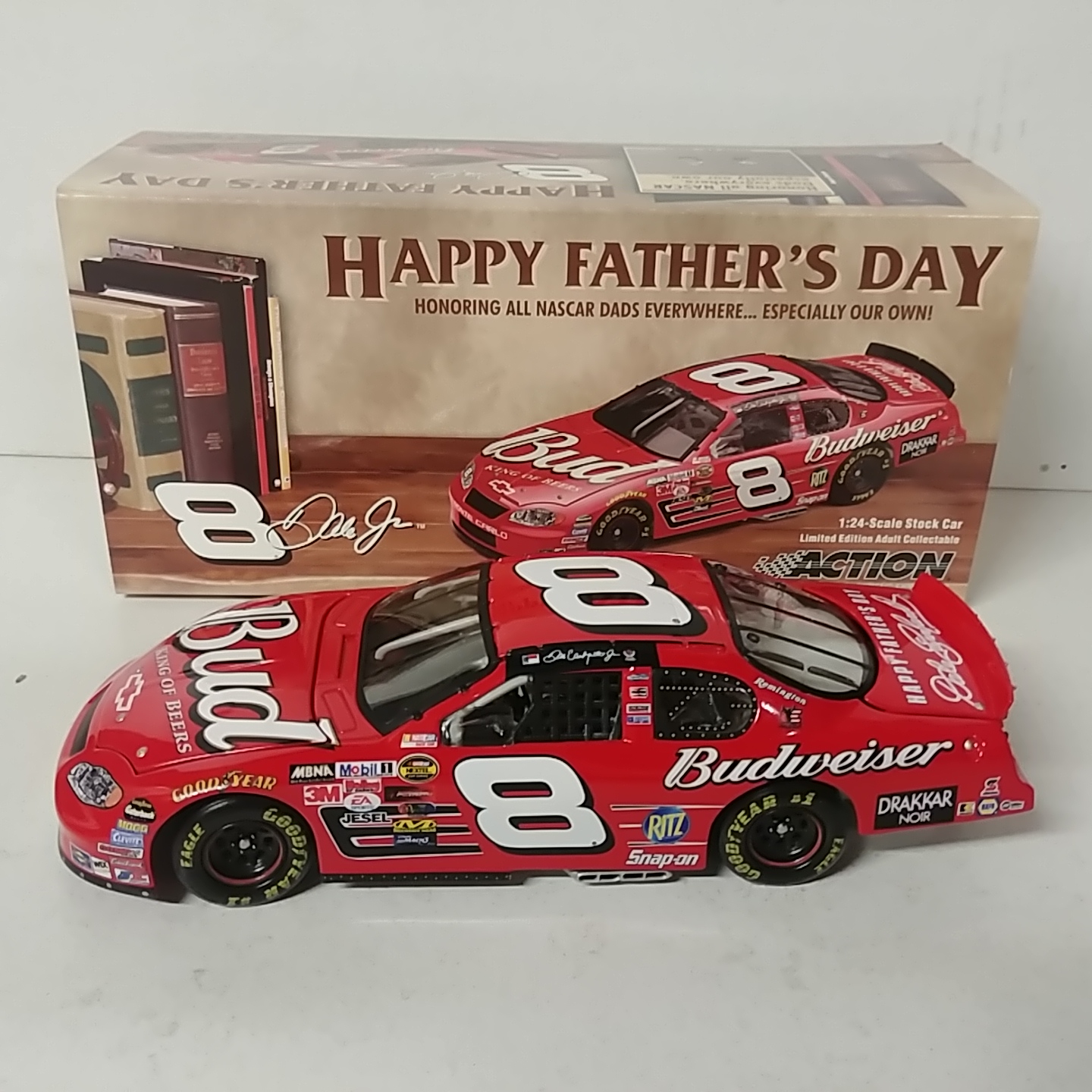 2004 Dale Earnhardt Jr 1/24th Budweiser "Fathers Day " c/w car