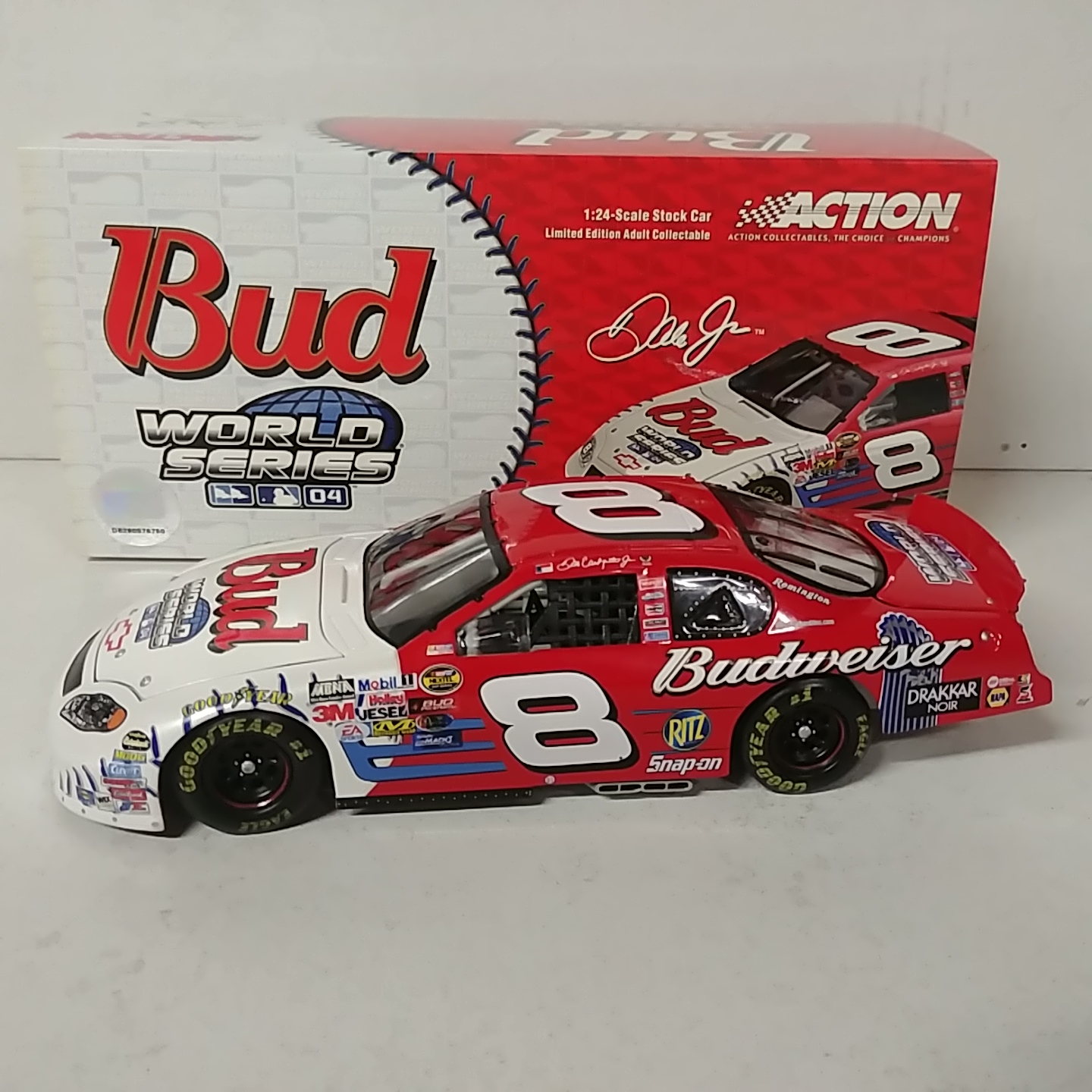 2004 Dale Earnhardt Jr 1/24th Budweiser "MLB World Series" c/w car