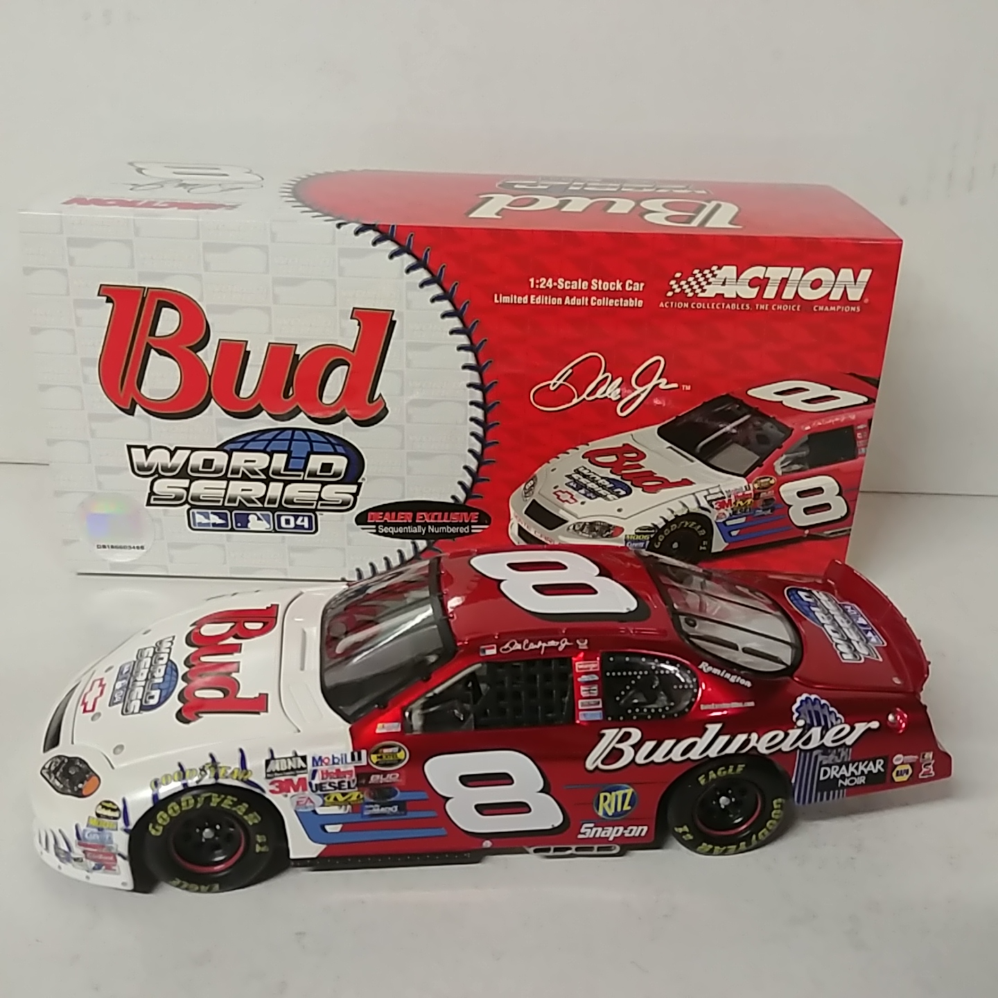 2004 Dale Earnhardt Jr 1/24th Budweiser "MLB World Series" "Liquid Color" c/w car