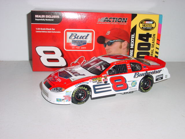 2004 Dale Earnhardt Jr 1/24th Budweiser "Welcome Nextel Promotion" c/w car