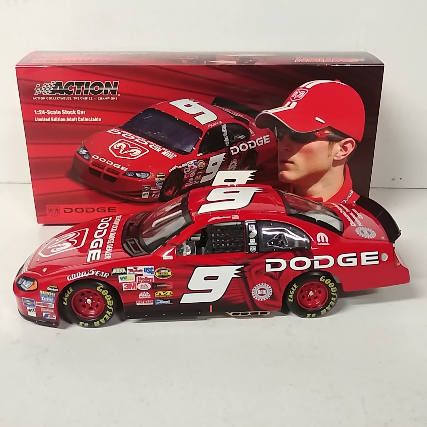 2004 Kasey Kahne 1/24th Dodge Dealers "Refresh" c/w car