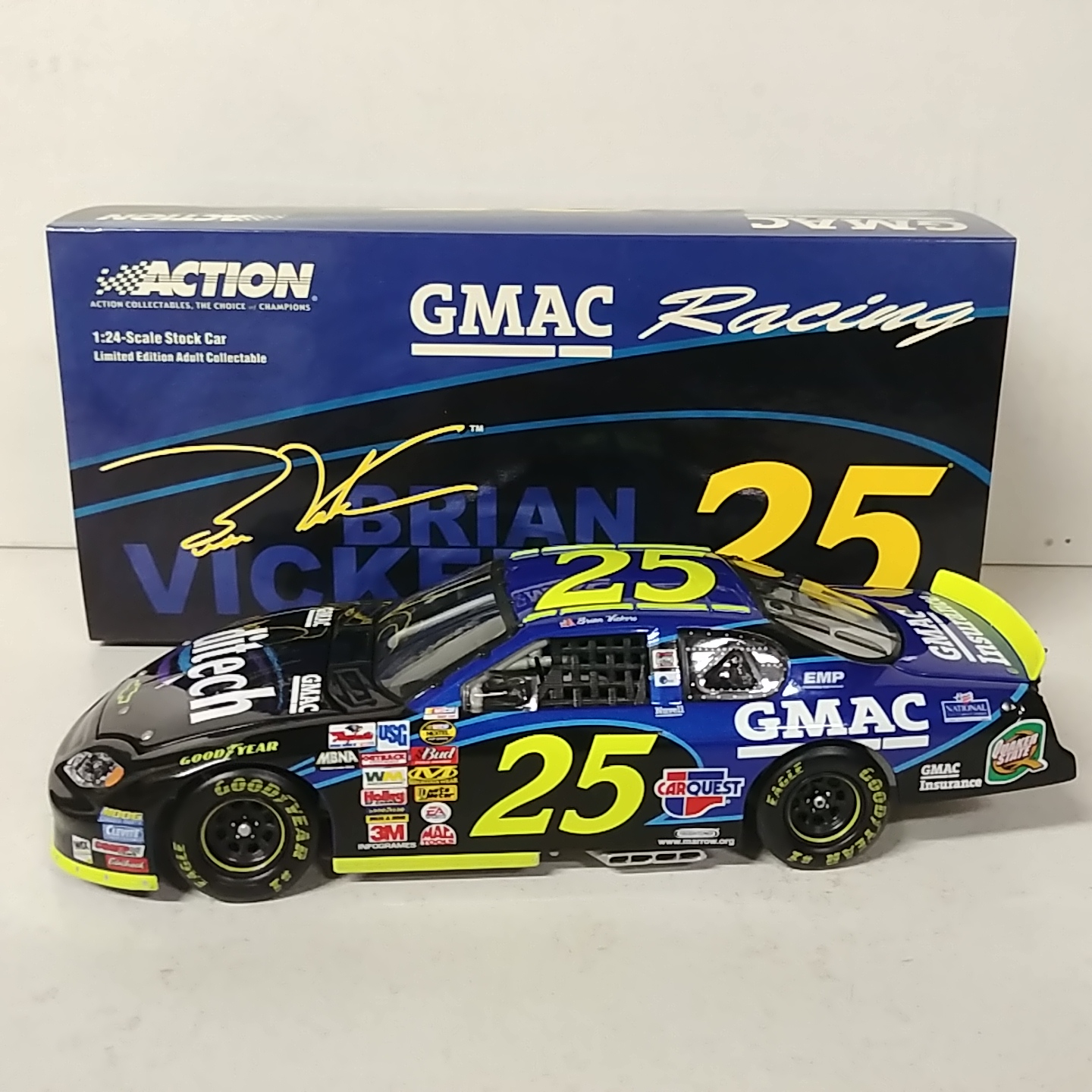 2004 Brian Vickers 1/24th GMAC c/w car