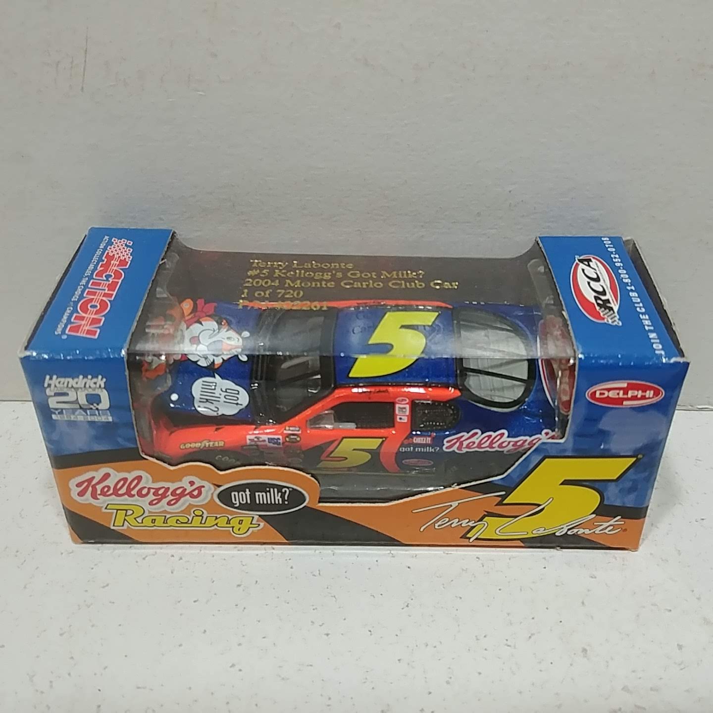 2004 Terry Labonte 1/64th Kelloggs "Got Milk" RCCA hood open Monte Carlo