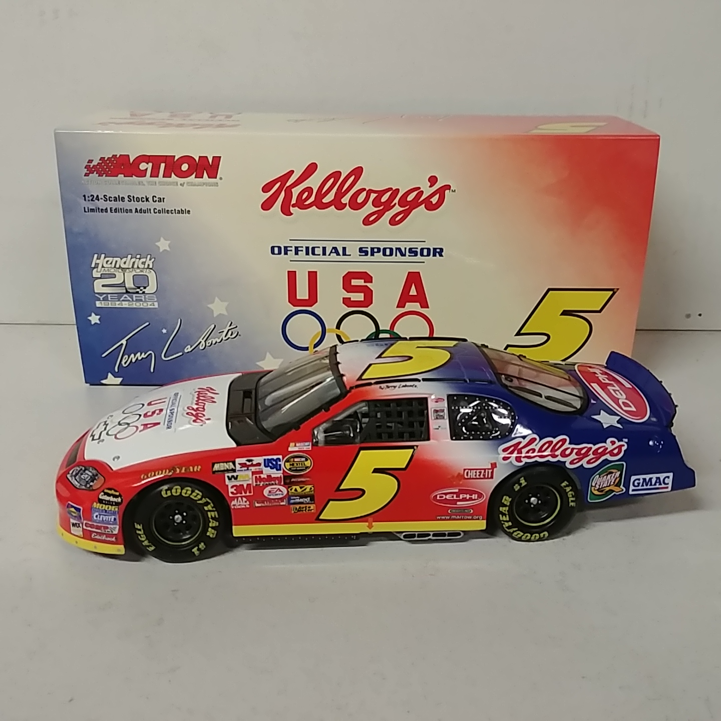 2004 Terry Labonte 1/24th Kelloggs "US Olympics" c/w car