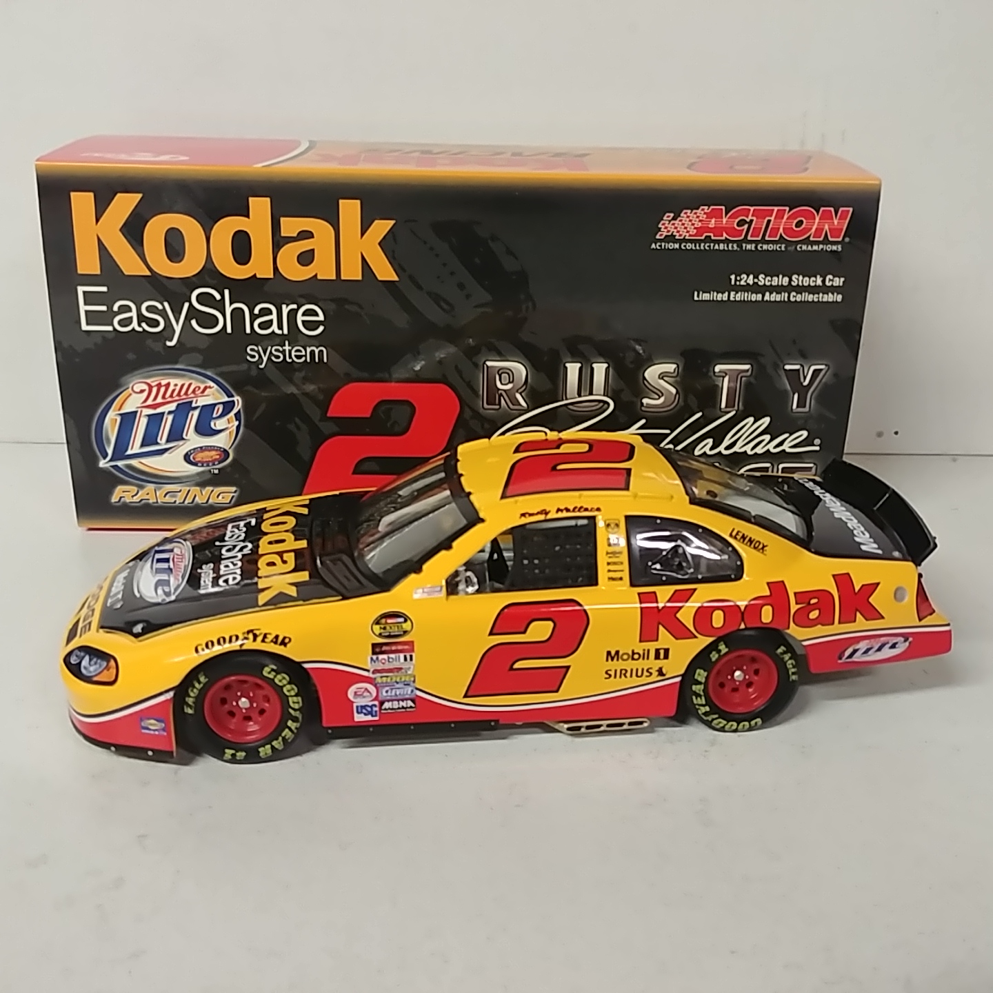 2004 Rusty Wallace 1/24th Kodak c/w car