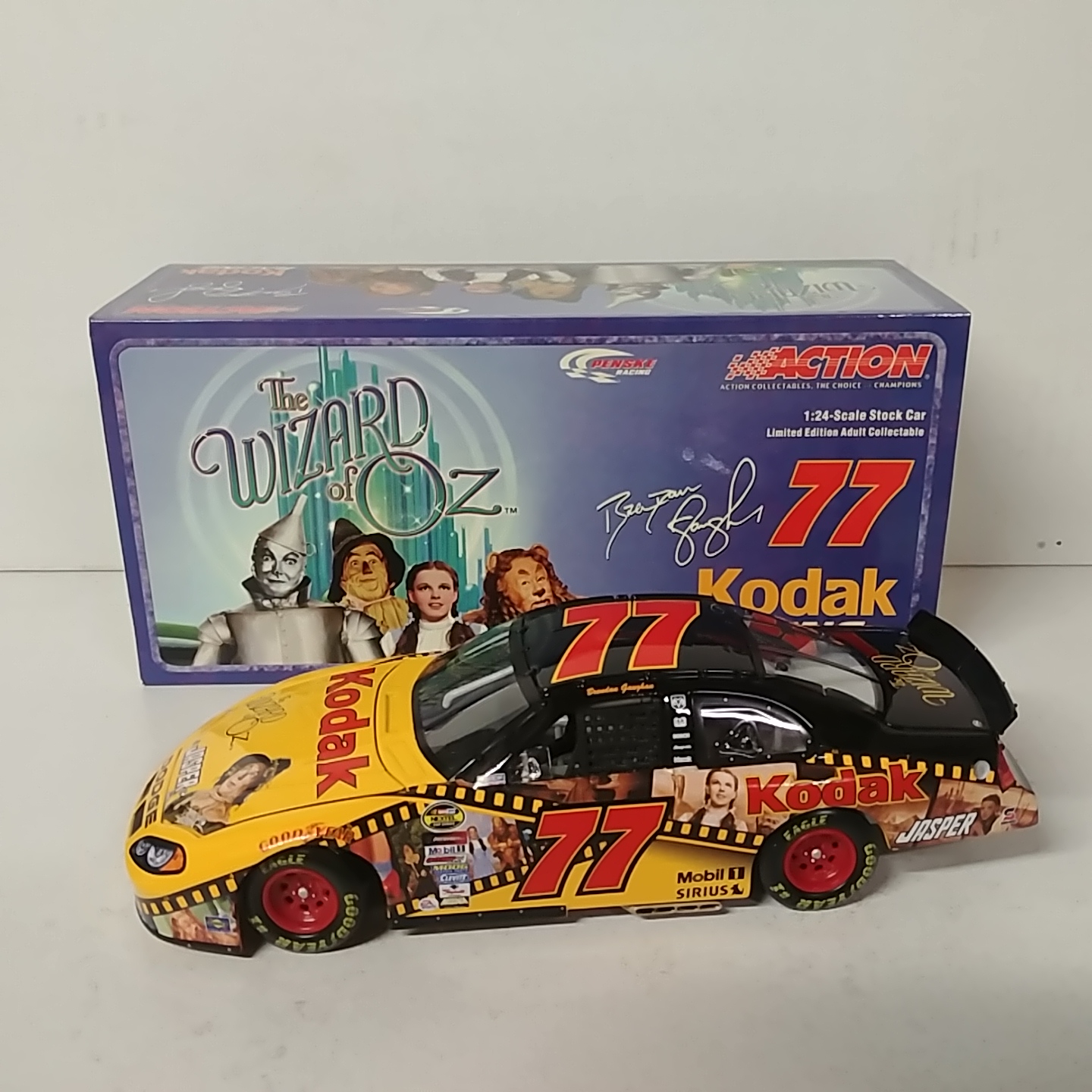 2004 Brendan Gaughn1/24th Kodak "Wizard of Oz" c/w car