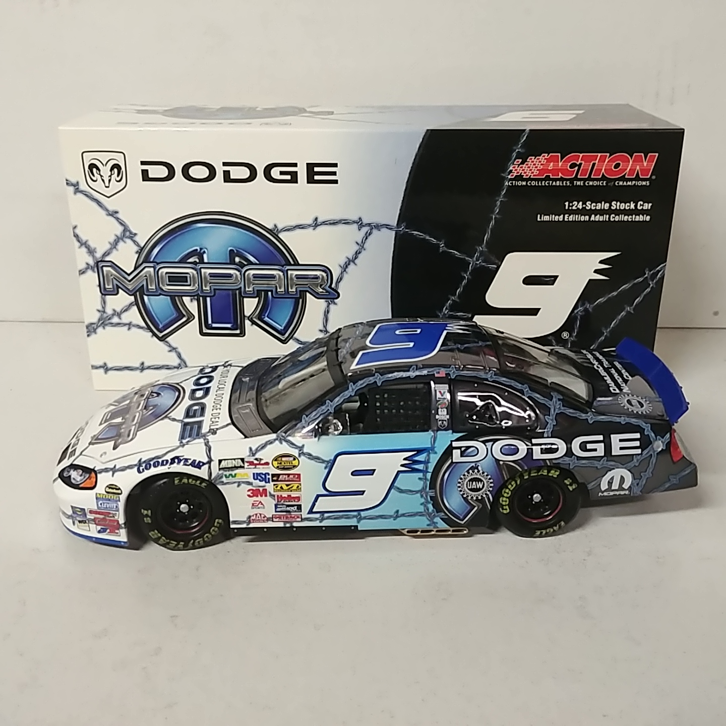 2004 Kasey Kahne 1/24th MOPAR "Color Chrome" c/w car