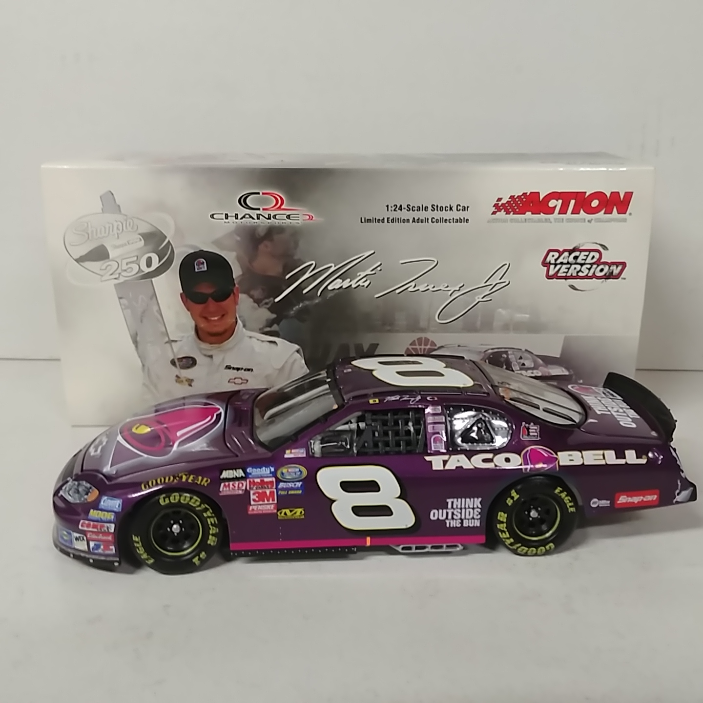 2004 Martin Truex Jr 1/24th Taco Bell "Bristol Win" Busch Series c/w car