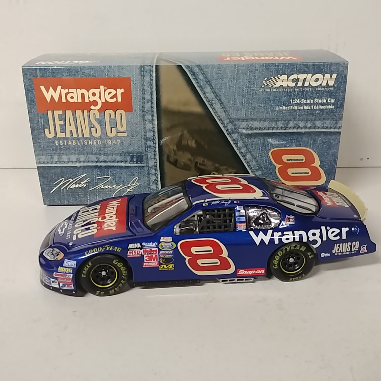 2004 Martin Truex Jr 1/24th Wrangler "Busch Series" c/w car