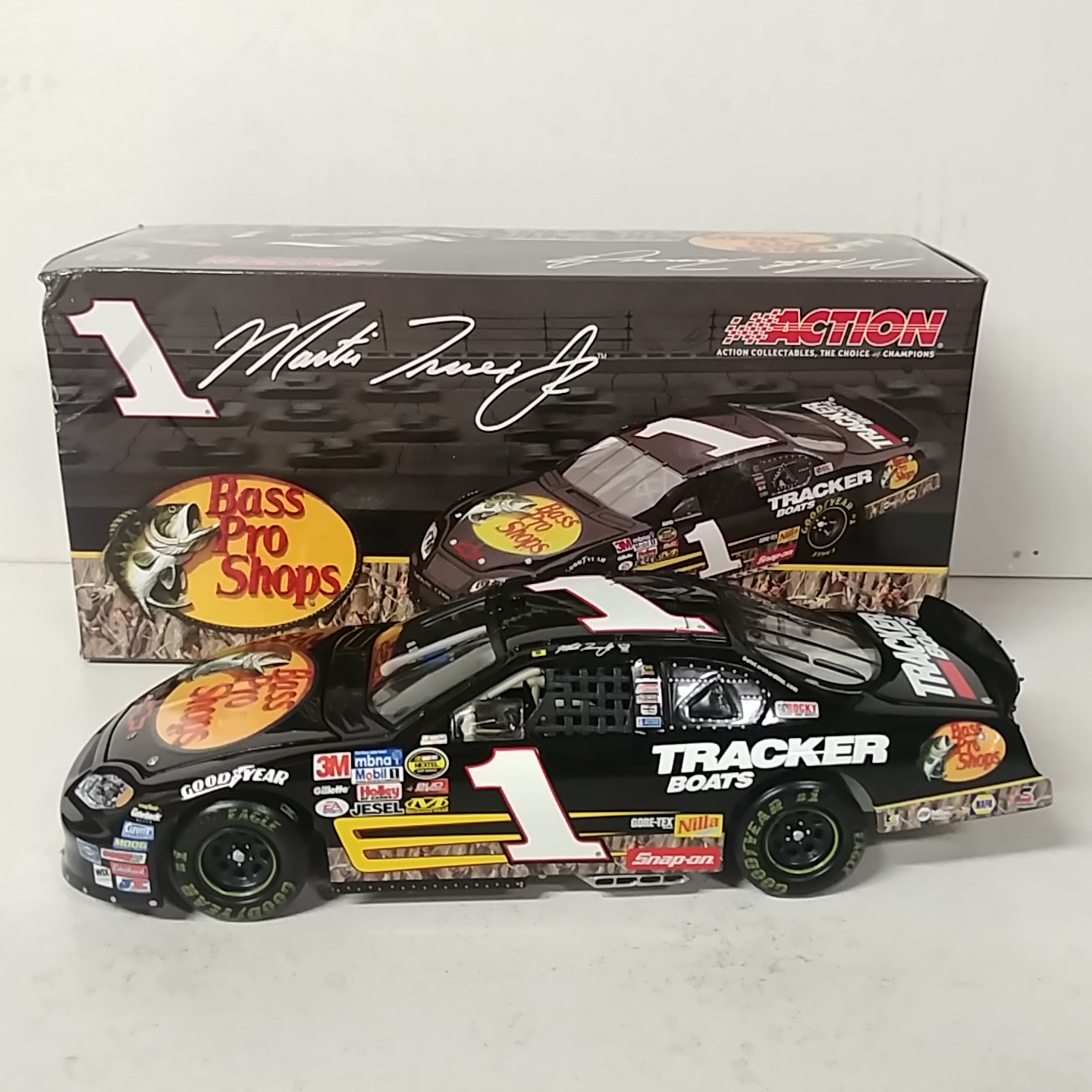 2005 Martin Truex 1/24th Bass Pro Shops "Black" c/w car