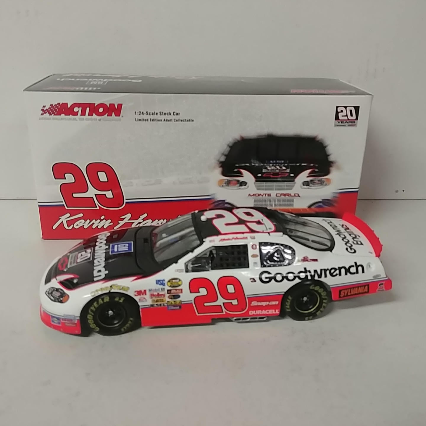 2005 Kevin Harvick 1/24th GM Goodwrench "Atlanta Special" c/w car