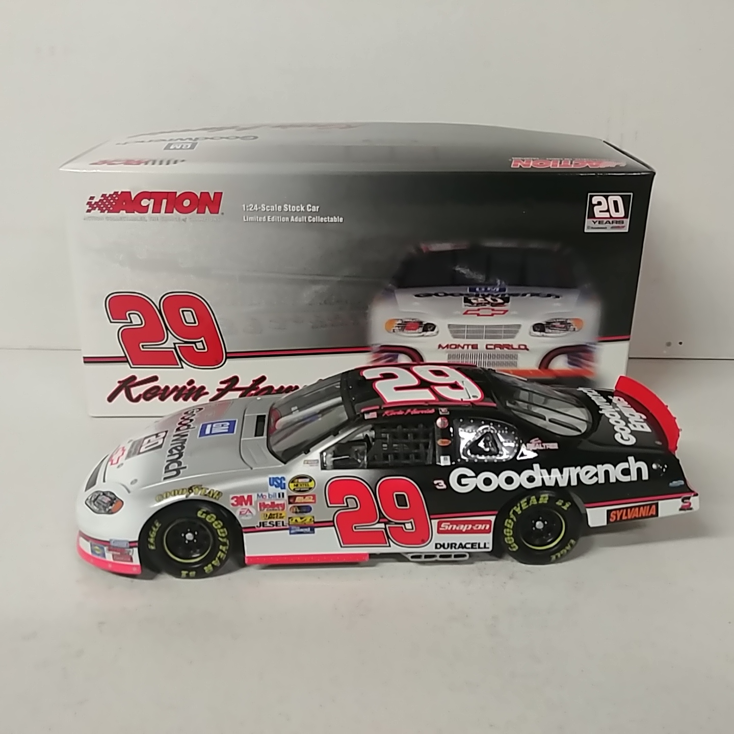 2005 Kevin Harvick 1/24th GM Goodwrench "Daytona Special" c/w car