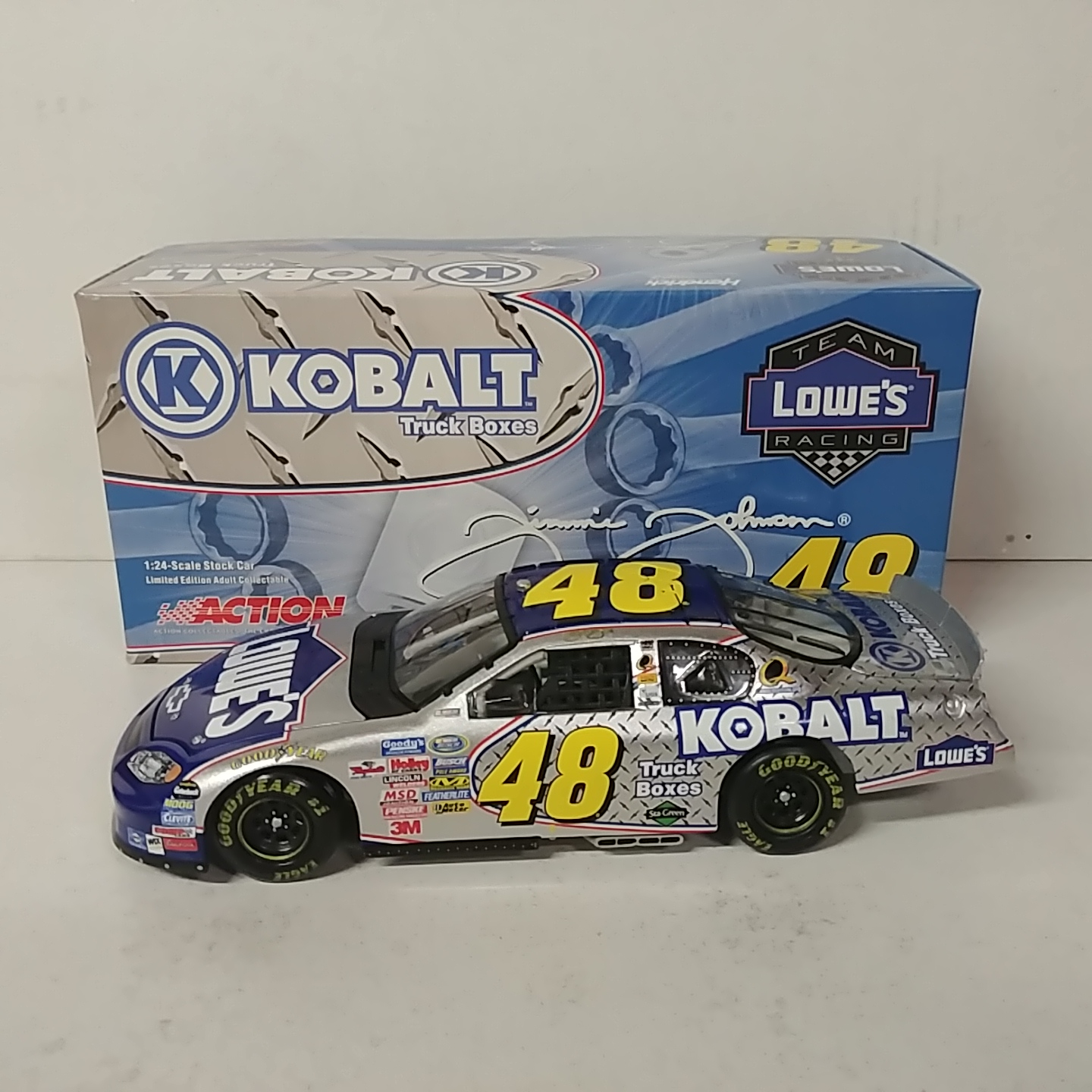 2005 Jimmie Johnson 1/24th Lowe's "Kobalt Truck Boxes" c/w car