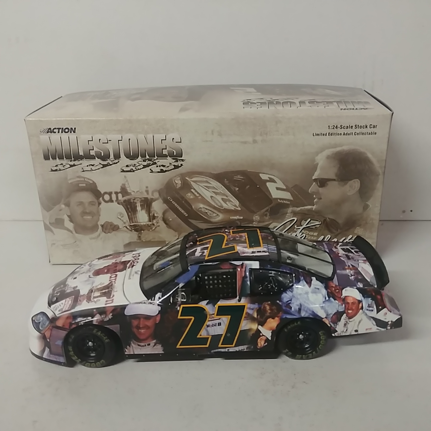 2005 Rusty Wallace 1/24th Milestones "1989 NASCAR Champion" AP+ car