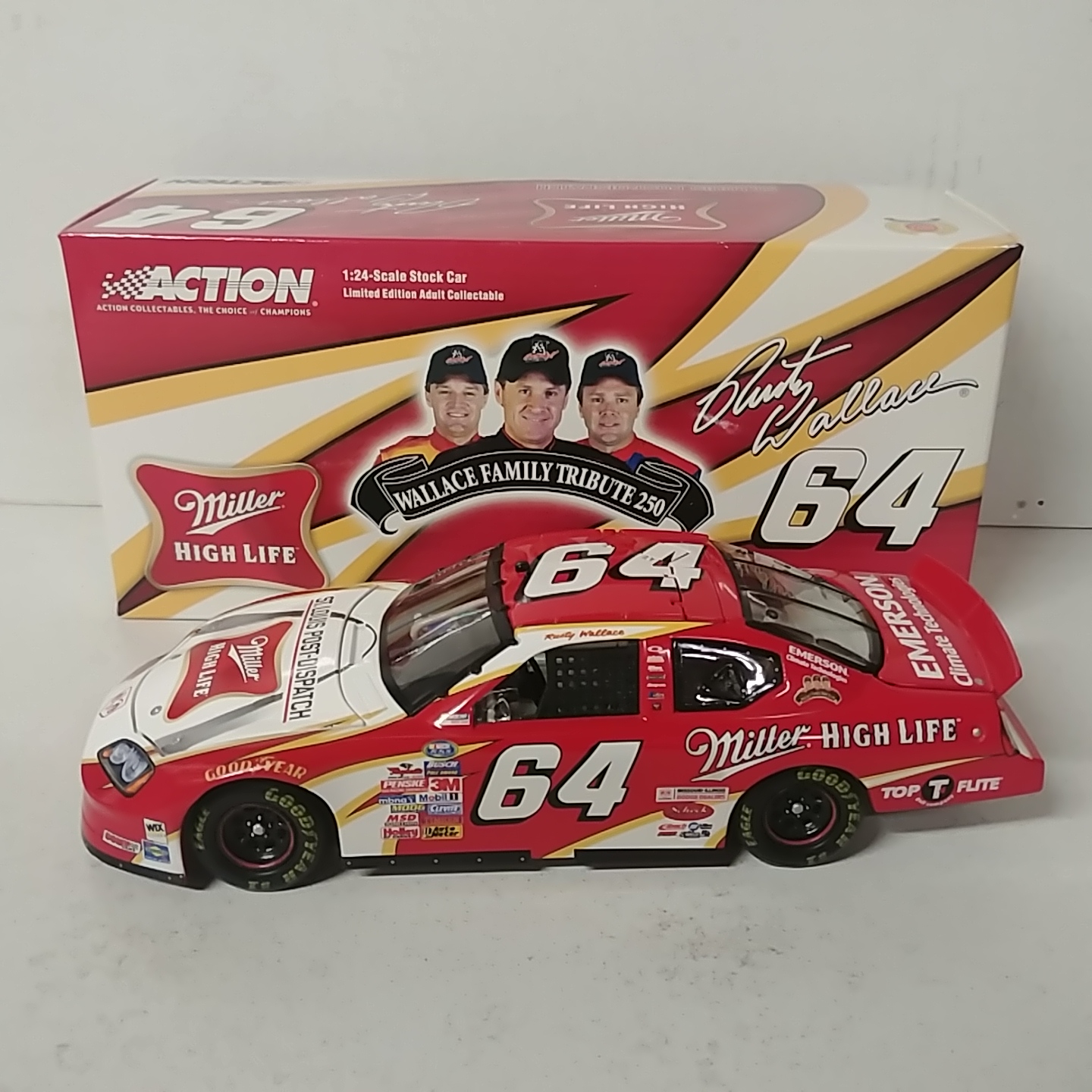 2005 Rusty Wallace 1/24th Miller High Life "Wallace Family Tribute""Busch Series" c/w car