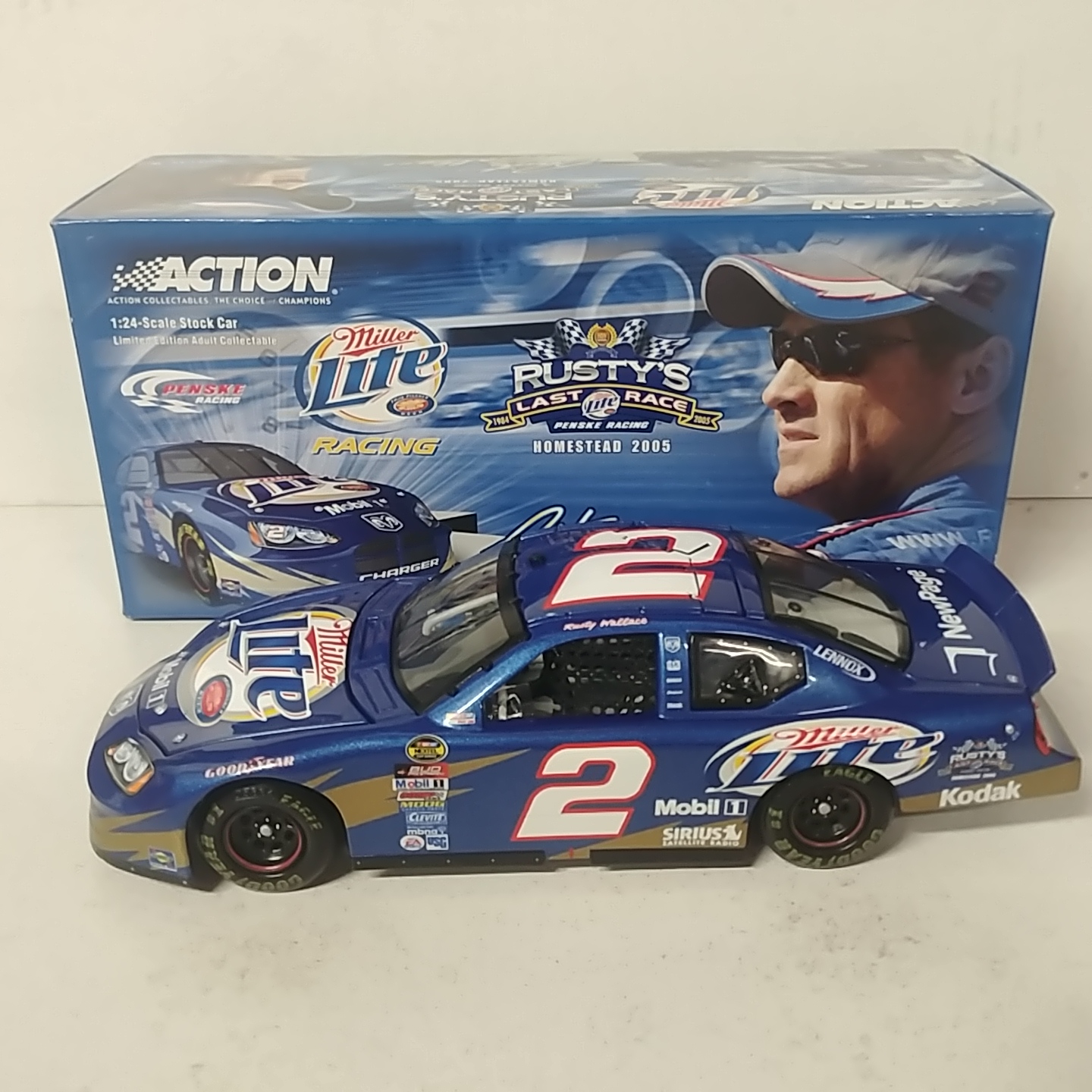 2005 Rusty Wallace 1/24th Miller Lite "Last Race" c/w car