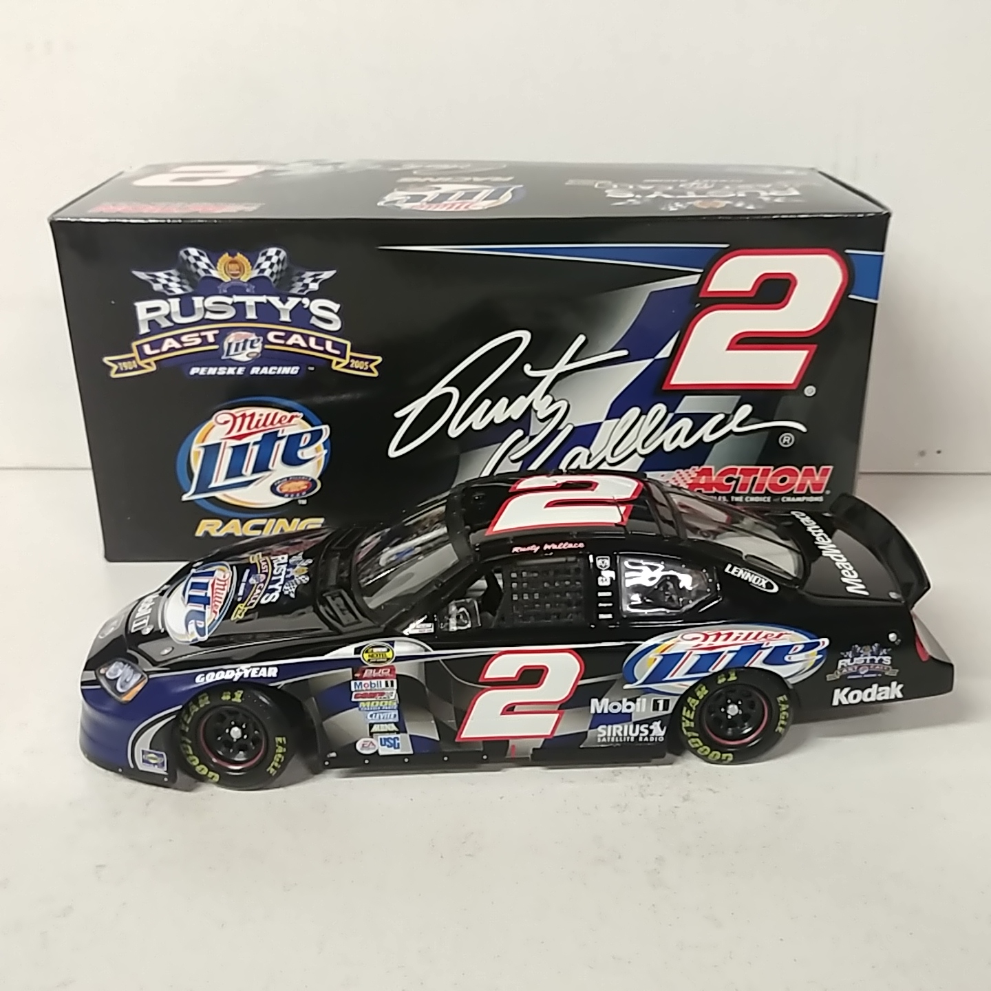 2005 Rusty Wallace 1/24th Miller Lite "Daytona Shoot Out" c/w car