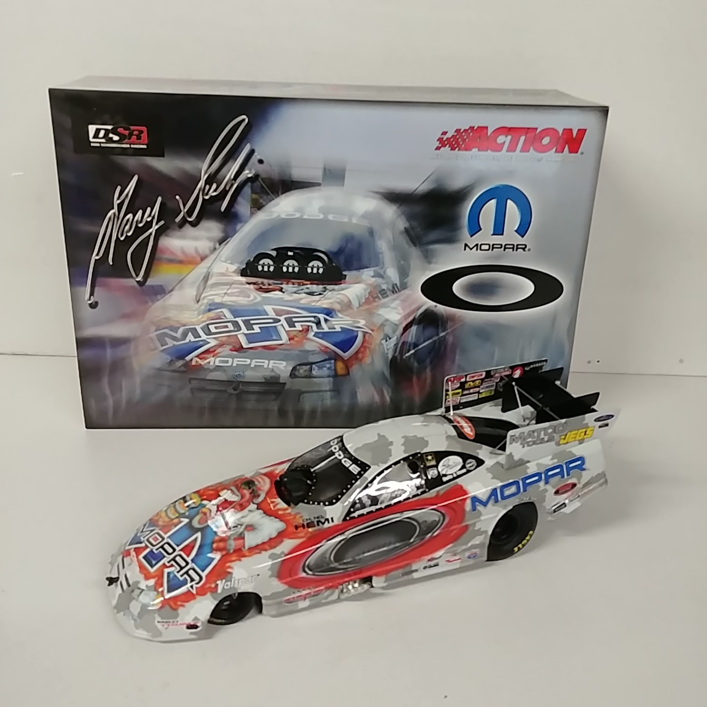 2005 Gary Scelzi 1/24th Oakley/MoPar funny car