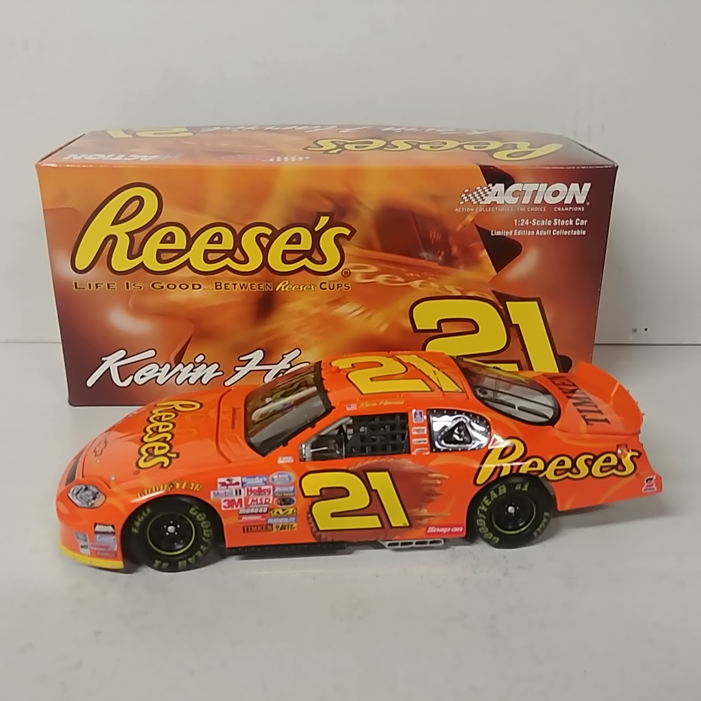 2005 Kevin Harvick 1/24th Reese's "Busch Series" c/w car