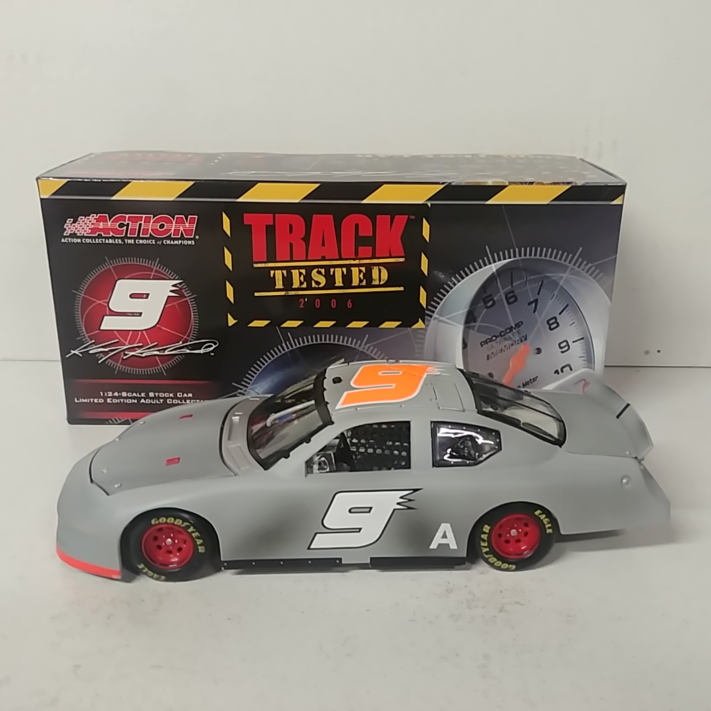 2006 Kasey Kahne 1/24th Dodge "Track Tested" c/w car