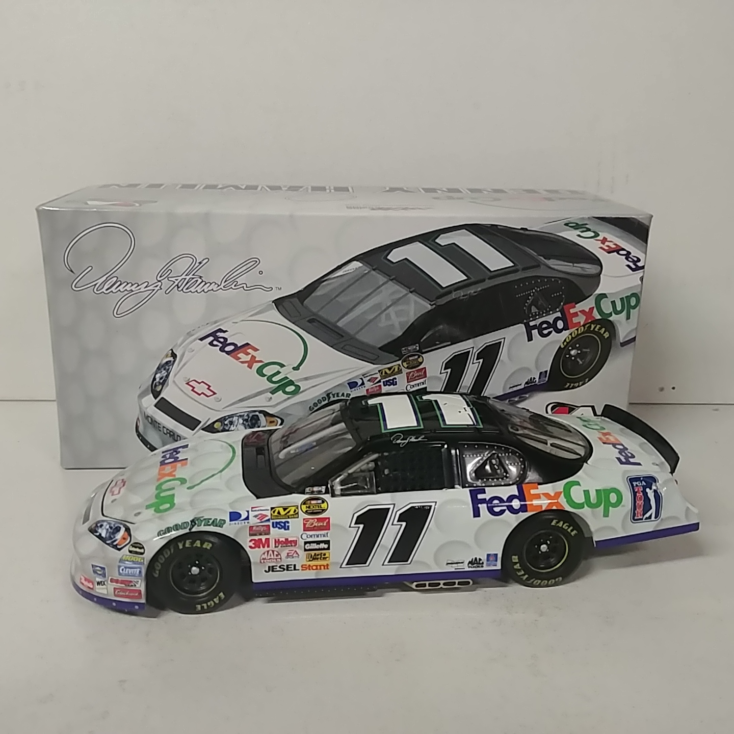 DENNY HAMLIN 2006 FEDEX HOME DELIVERY 1/24 MOTORSPORTS AUTHENTICS