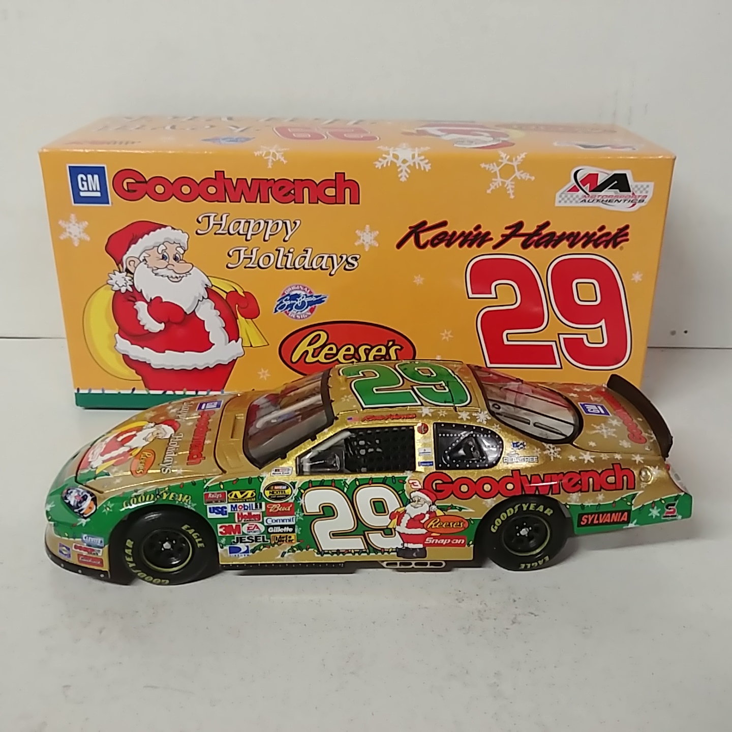 2006 Kevin Harvick 1/24th Goodwrench "Holiday" Fantasy c/w car