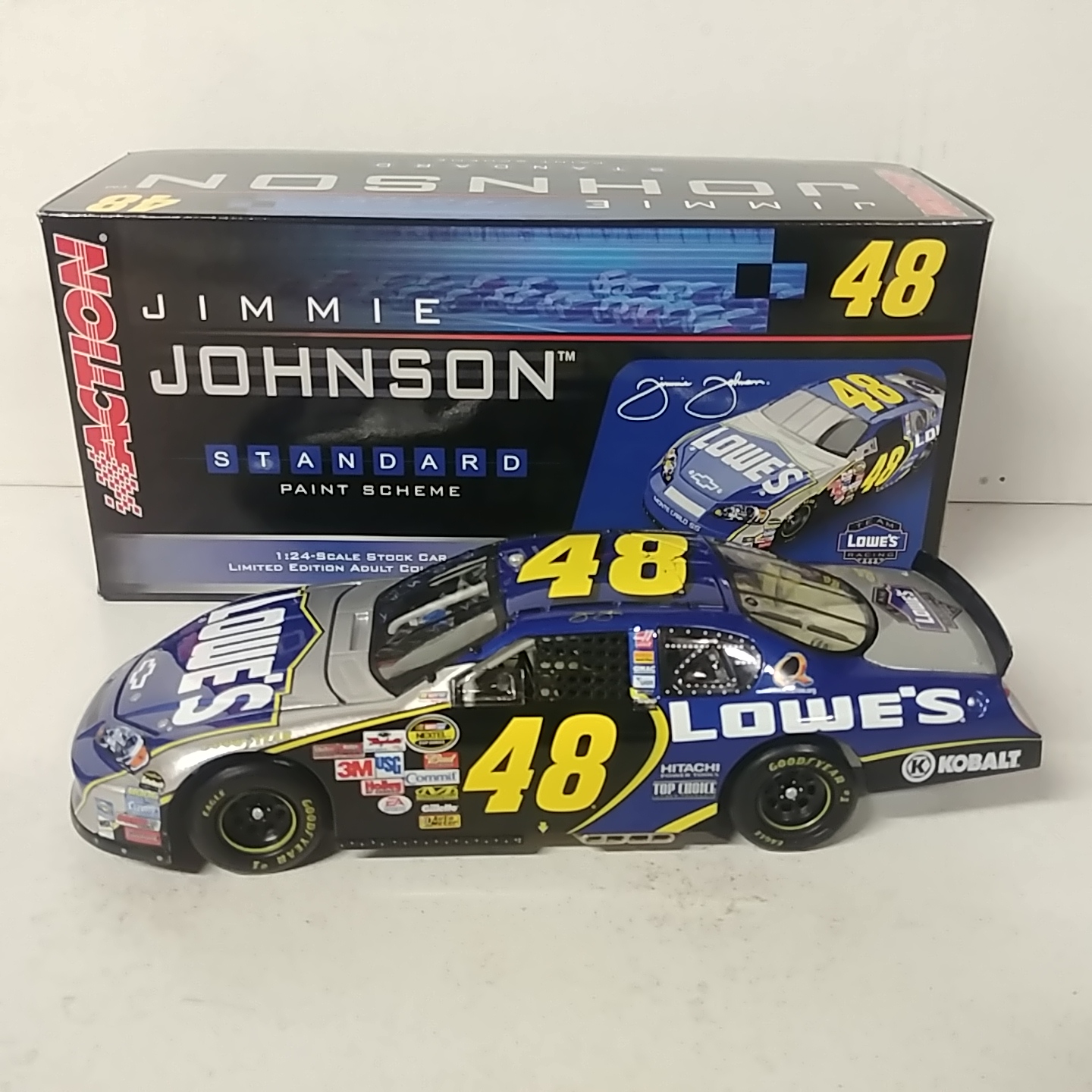 2006 Jimmie Johnson 1/24th Lowe's c/w car