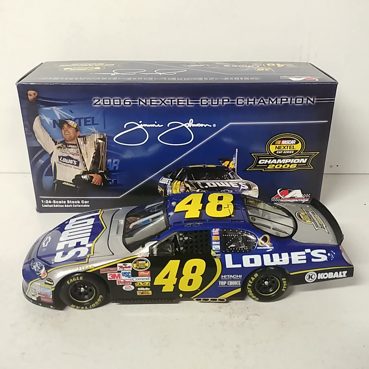 2006 Jimmie Johnson 1/24th Lowe's "NASCAR Nextel Cup Champion" car