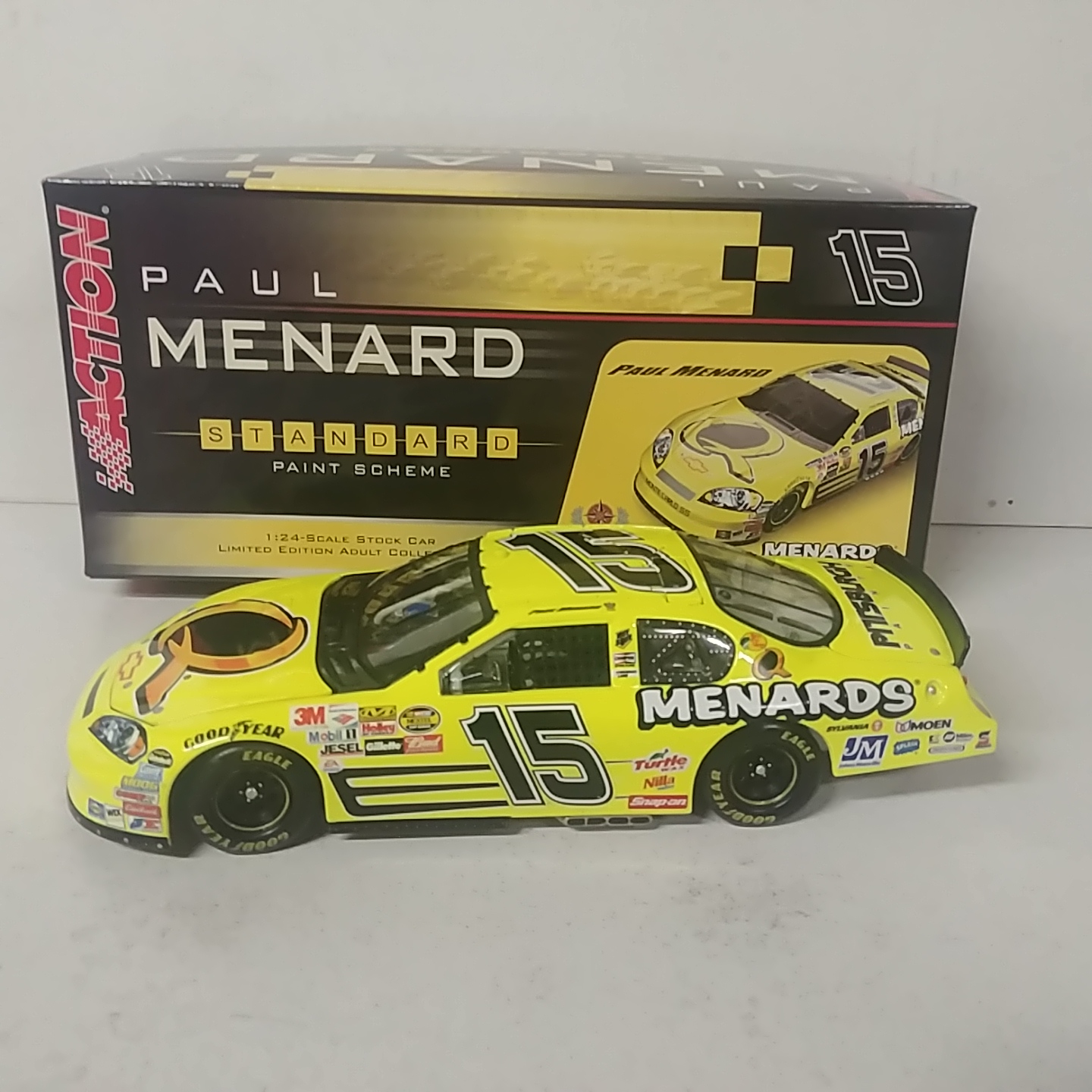 2006 Paul Menard 1/24th Menards/Quaker State c/w car