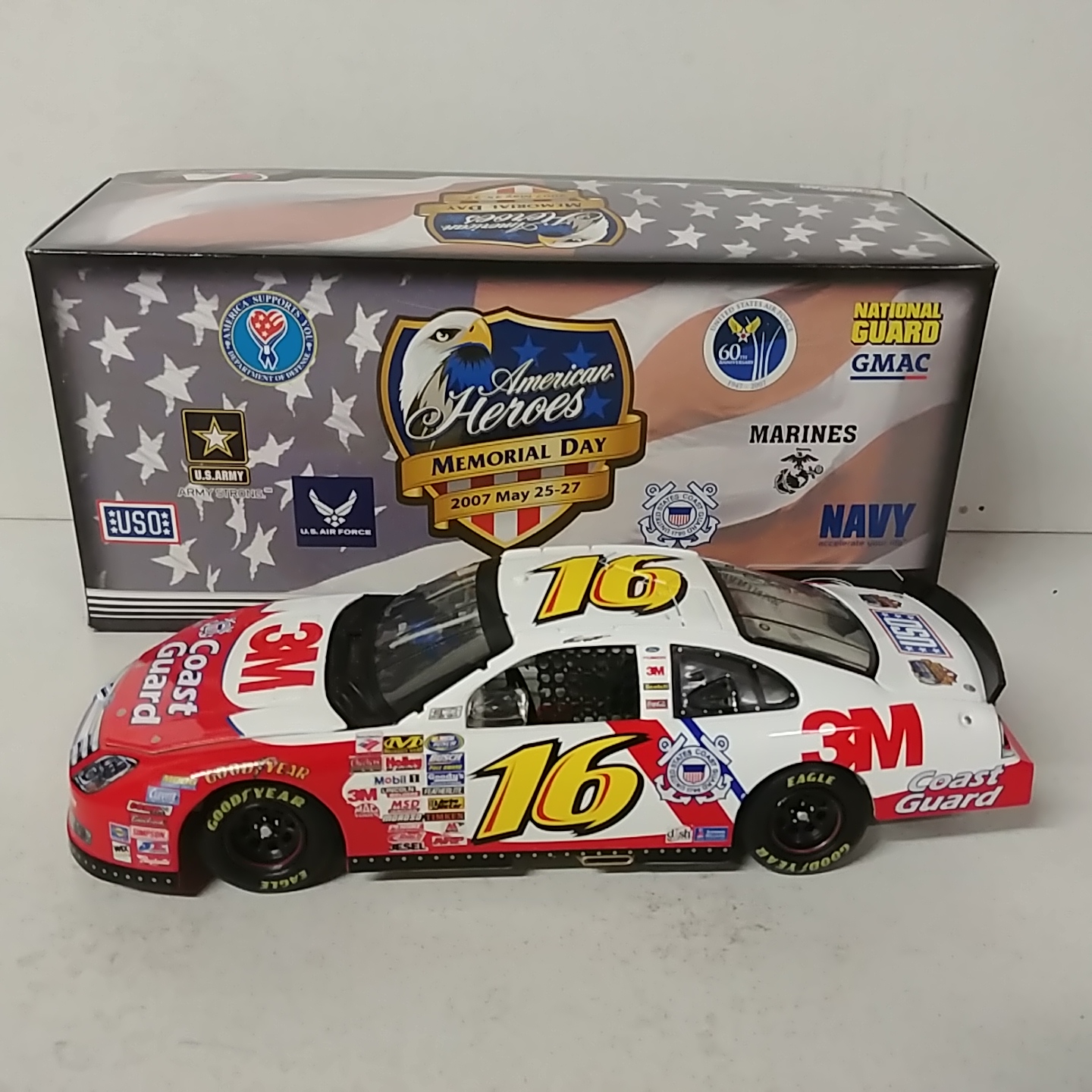 2007 Greg Biffle 1/24th 3M "Coast Guard""American Heros" Ford Fusion