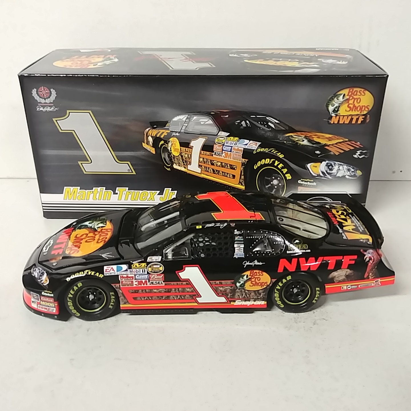 2007 Martin Truex Jr 1/24th Bass Pro Shops "National Wild Turkey Federation" Monte Carlo SS