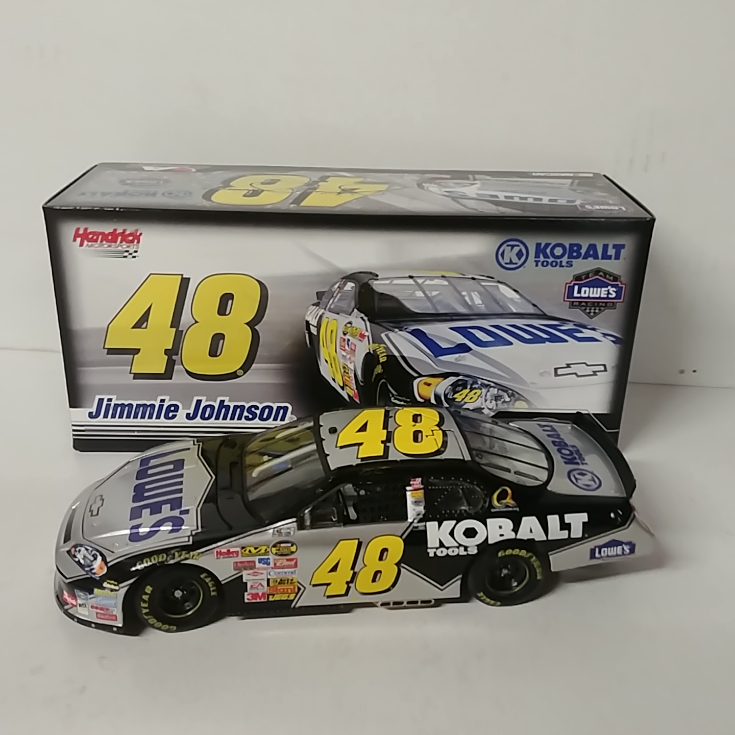 2007 Jimmie Johnson 1/24th Lowe's "Kobalt" Monte Carlo SS