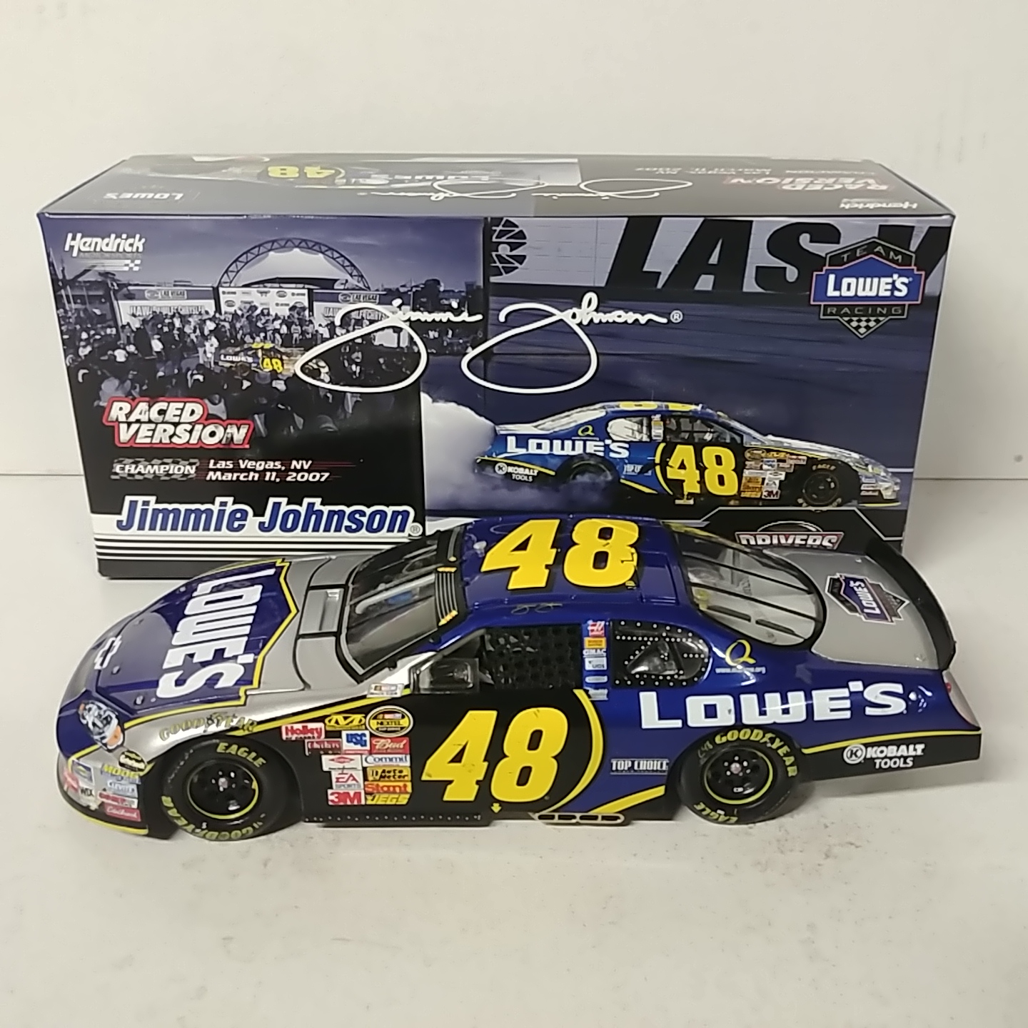 2007 Jimmie Johnson 1/24th Lowe's "Las Vegas Win" Monte Carlo SS