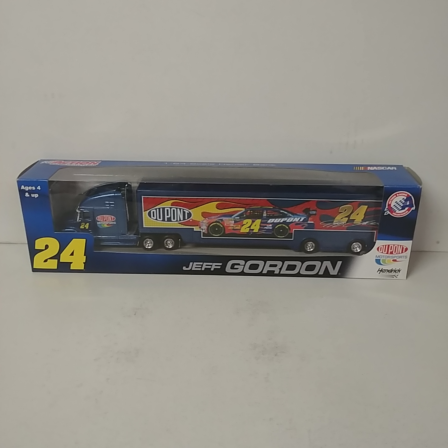 2008 Jeff Gordon 1/64th Dupont Hauler Bank