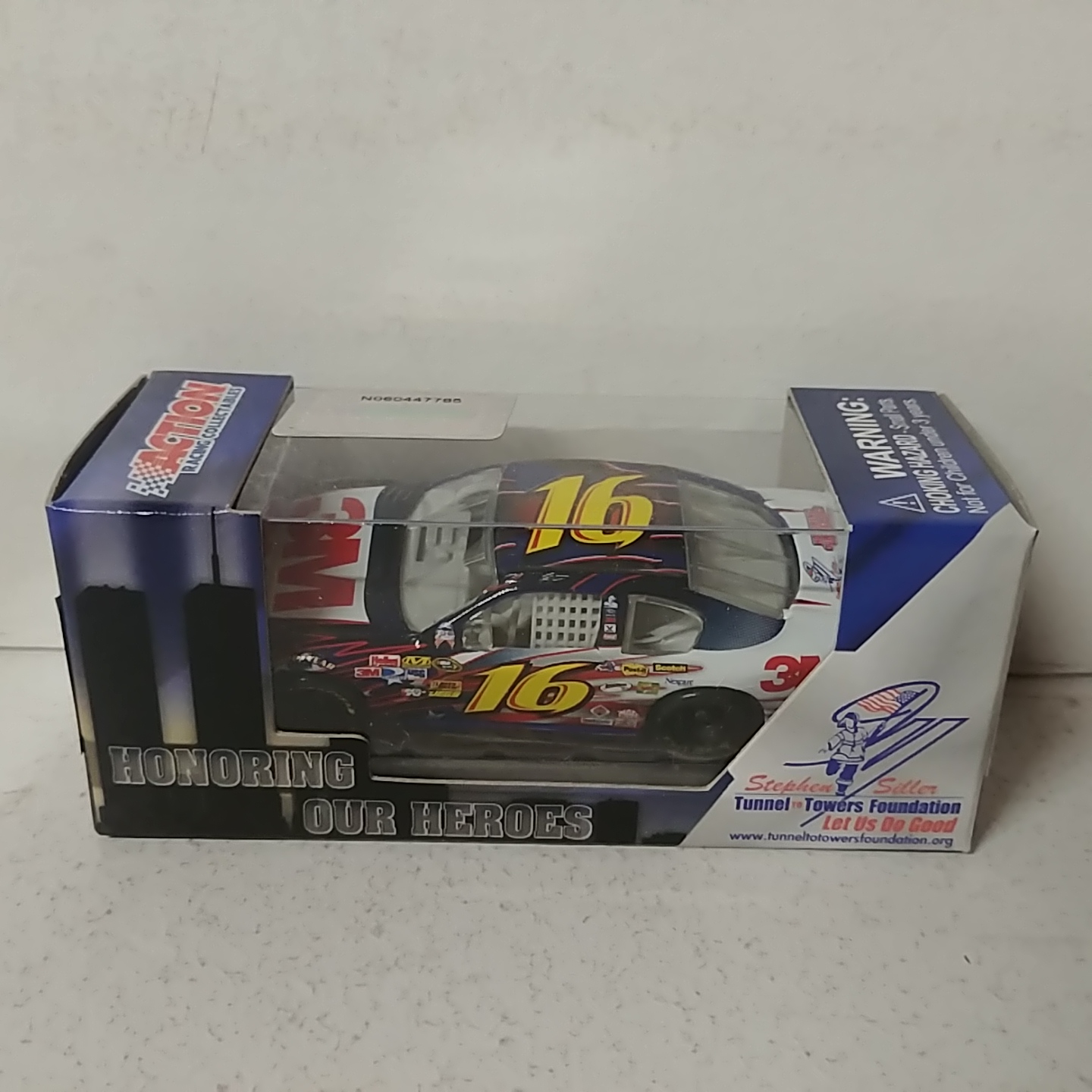 2011 Greg Biffle 1/64th 3M "Honor Our Heros" Pitstop Series Fusion