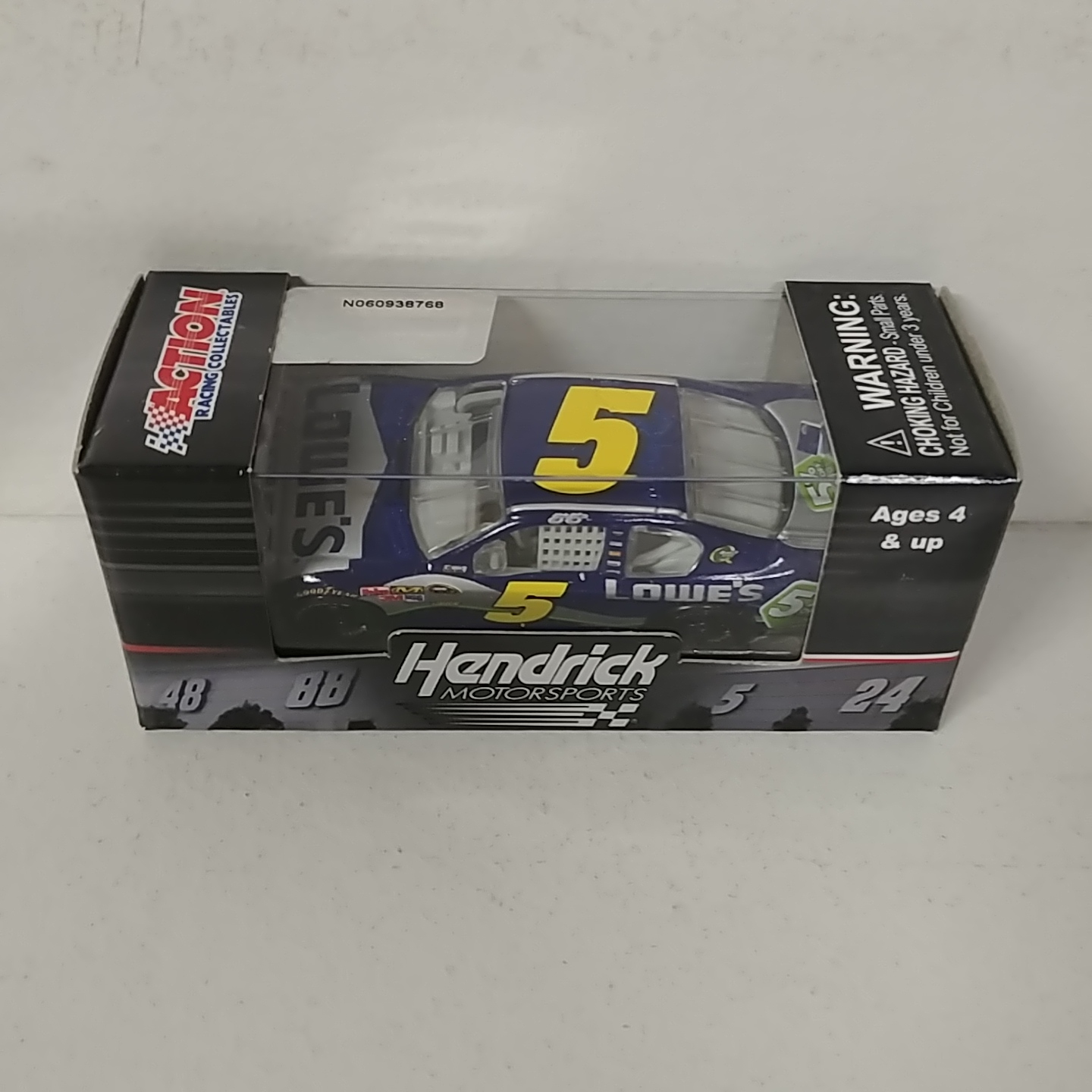 2011 Jimmie Johnson 1/64th Lowes "5% Off Every Day" Pitstop Series car