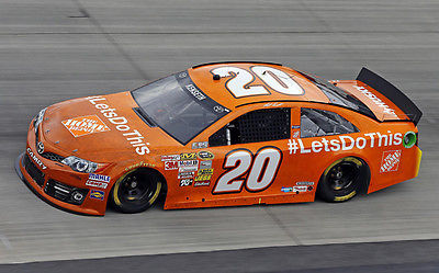 2013 Matt Kenseth 1/64th Home Depot "Let's Do This" Pitstop Series car