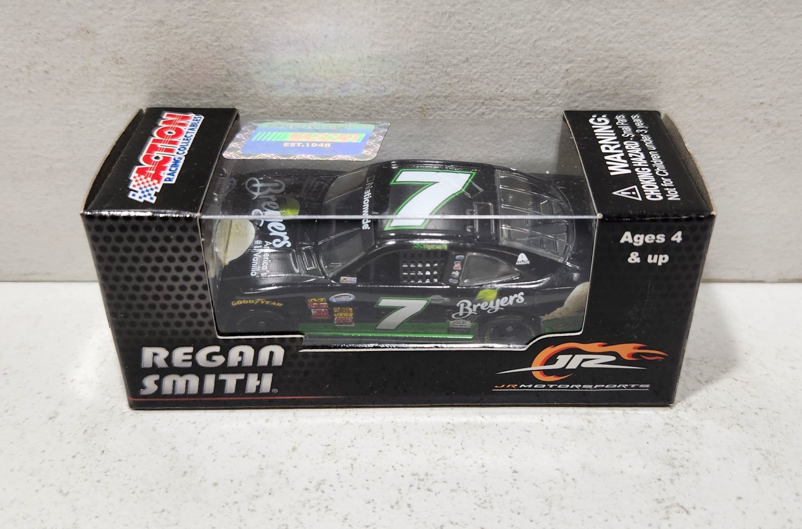 2014 Regan Smith 1/64th Breyer's "Nationwide Series" Pitstop Series Camaro