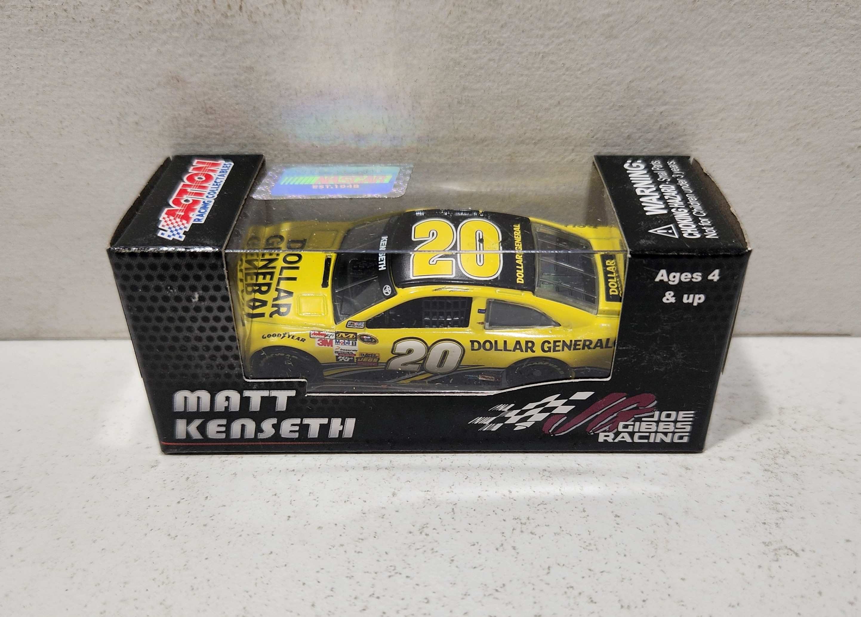 2014 Matt Kenseth 1/64th Dollar General Pitstop Series Camry