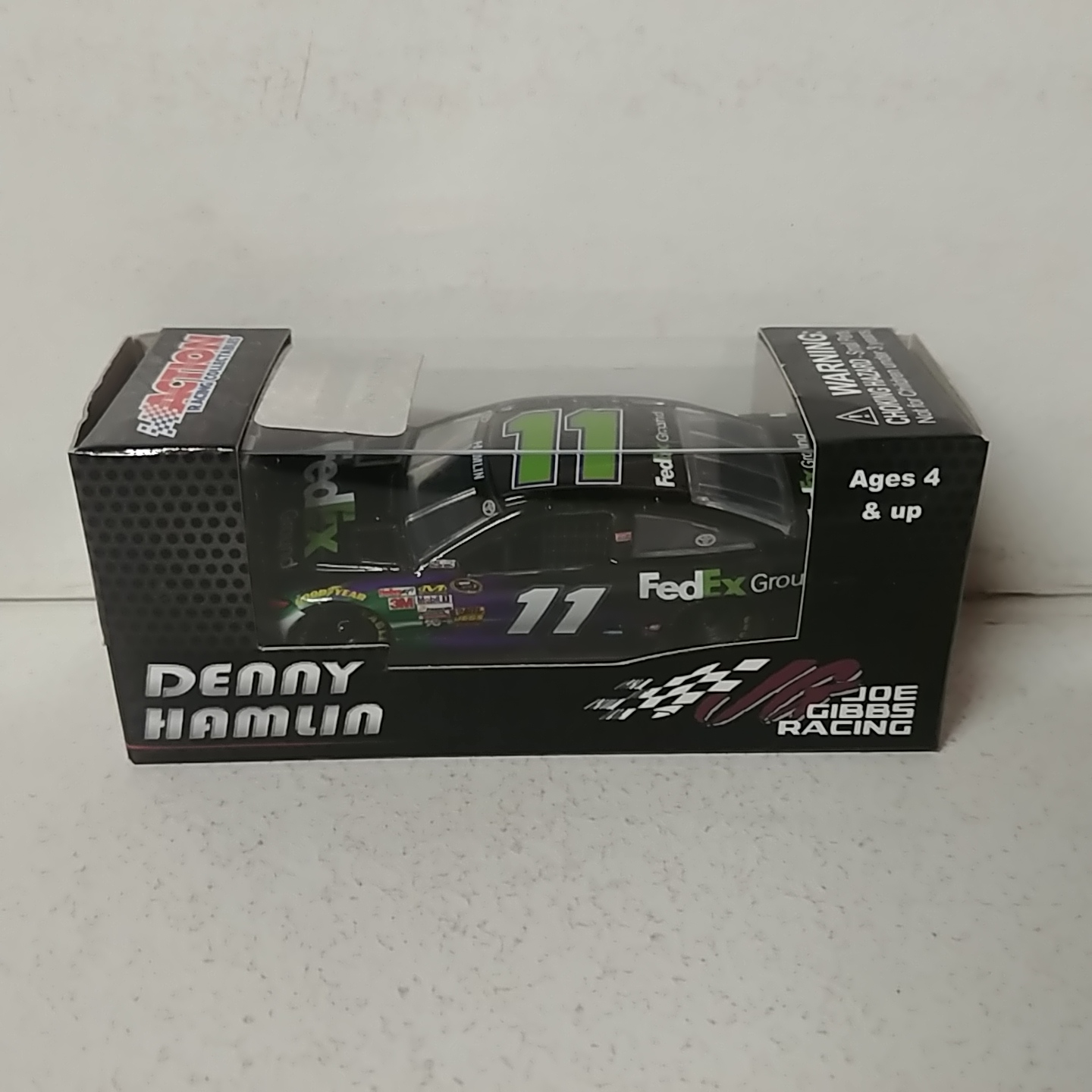 2014 Denny Hamlin 1/64th Fed Ex Ground Pitstop Series Camry