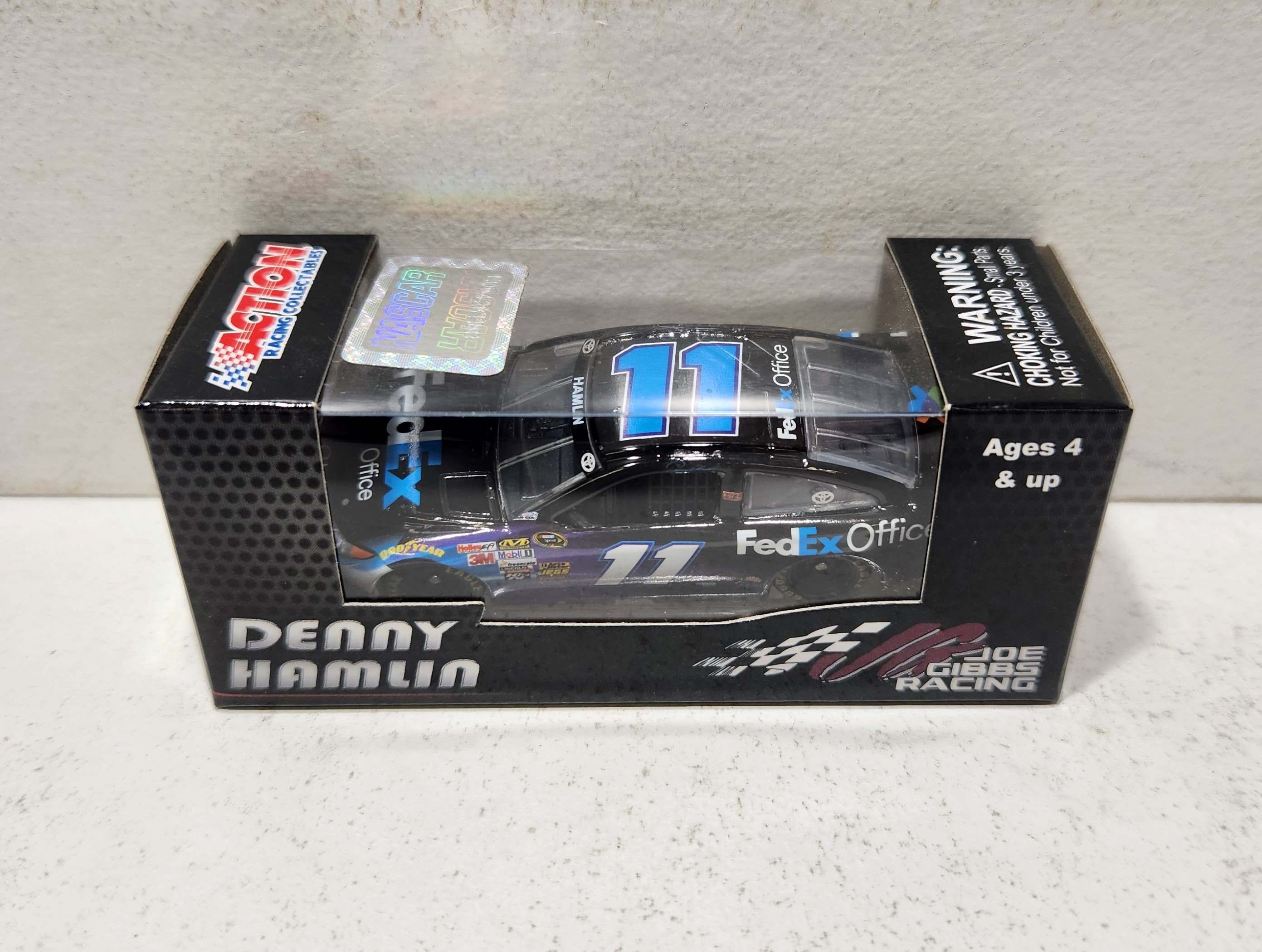 2014 Denny Hamlin 1/64th Fed Ex Office Pitstop Series Camry