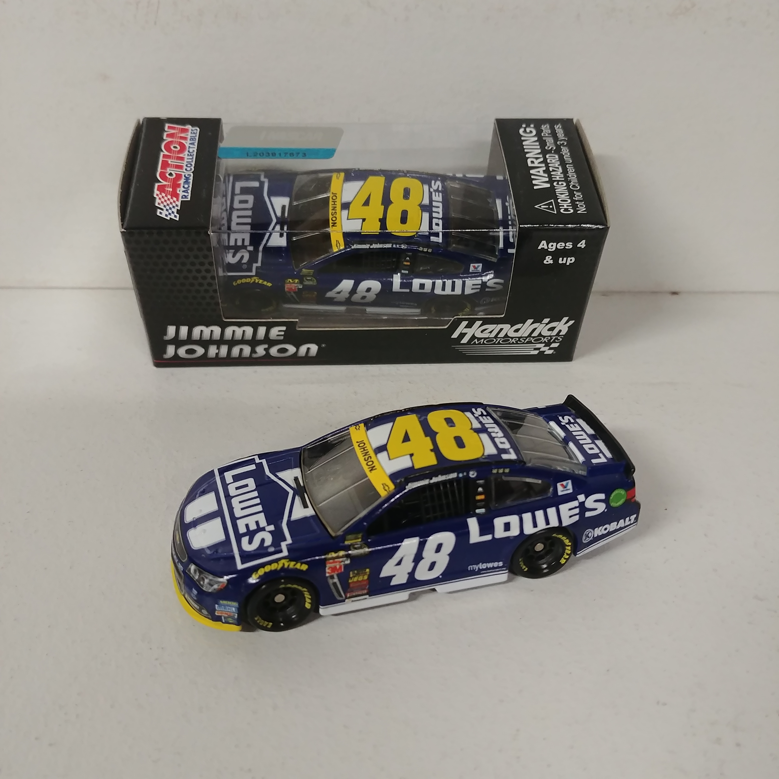 2014 Jimmie Johnson 1/64th Lowe's "Chase" Pitstop Series car