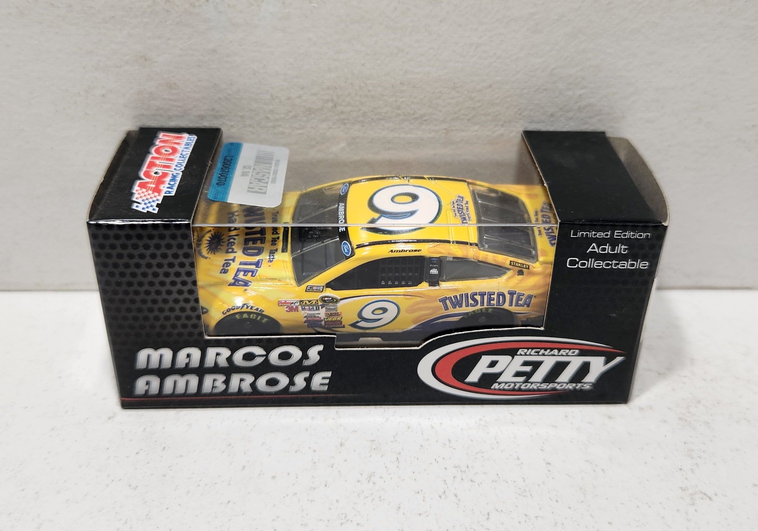 2014 Marcos Ambrose 1/64th Twisted Tea Pitstop Series Fusion