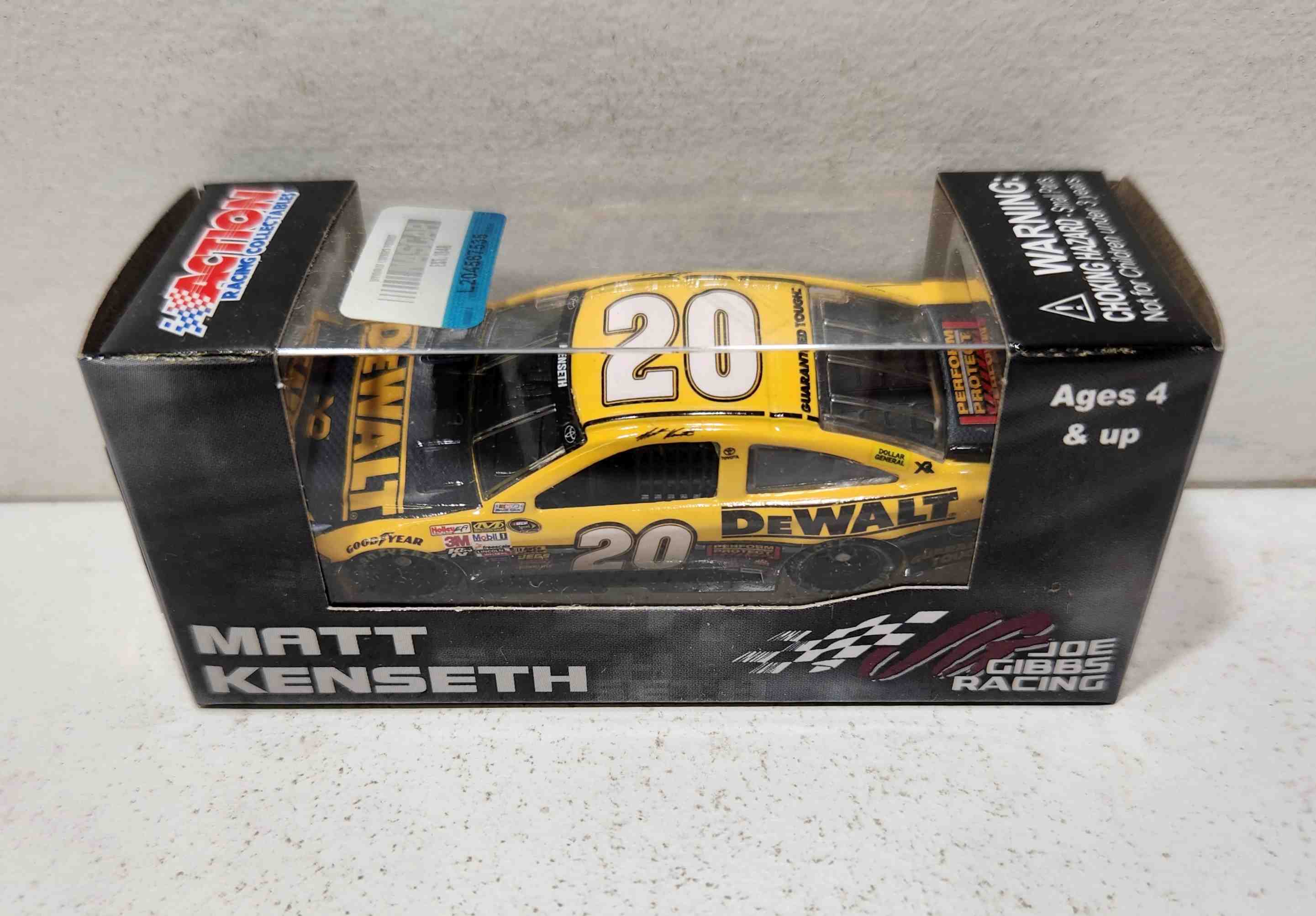 2015 Matt Kenseth 1/64th DeWALT Pitstop Series Camry