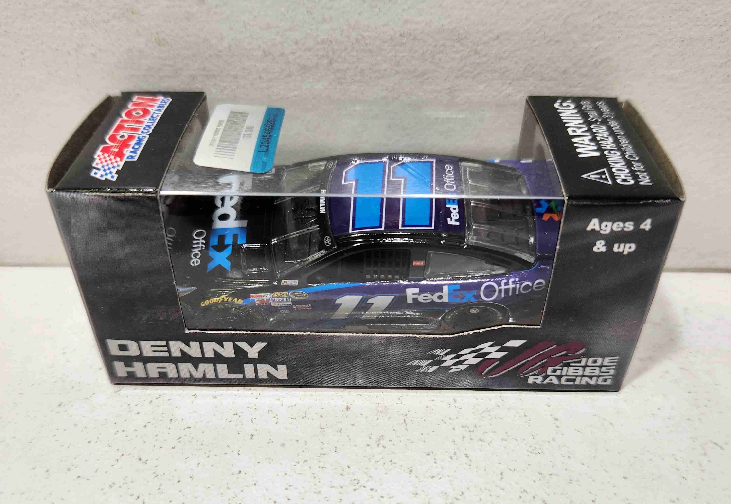 2015 Denny Hamlin 1/64th Fed Ex Office Pitstop Series Camry